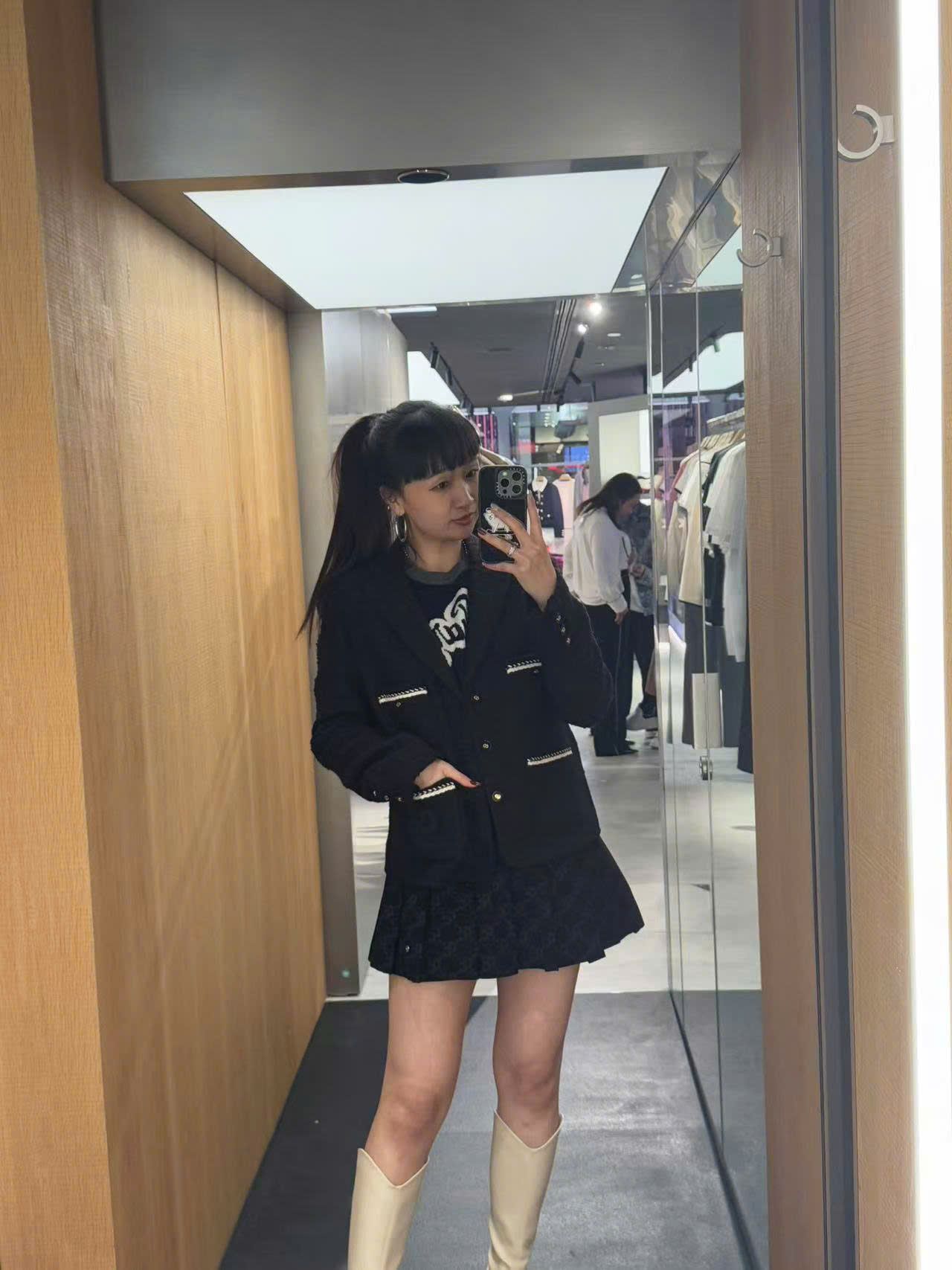 Áo dạ tweed-túi viền trắng