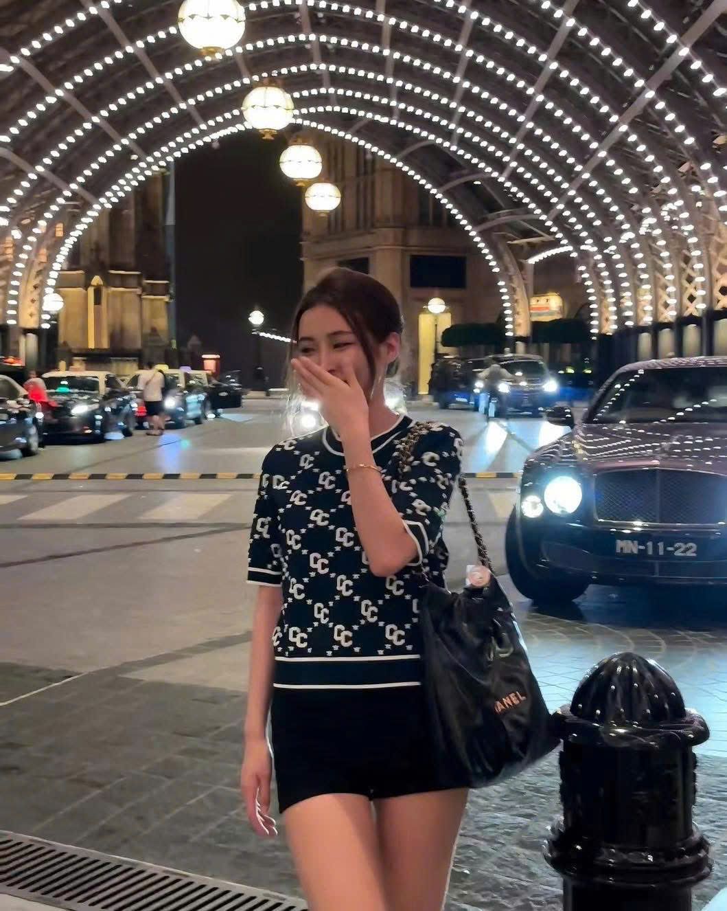 Áo len ngắn tay full logo - xanh navy