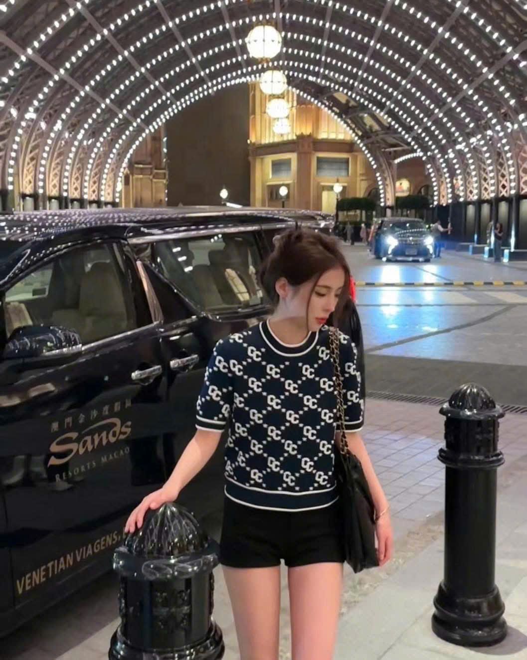 Áo len ngắn tay full logo - xanh navy