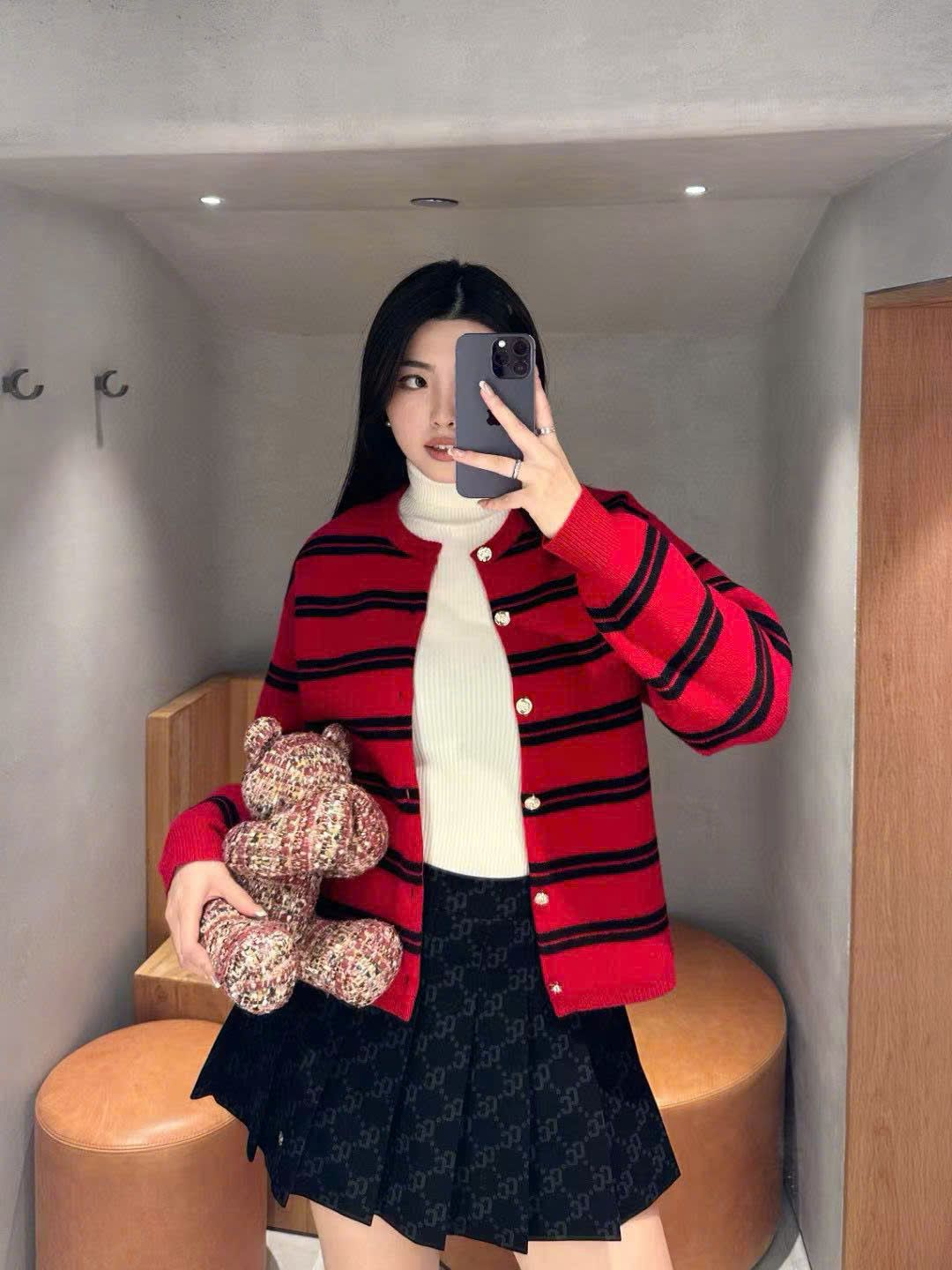 CDG đỏ kẻ ngang đen