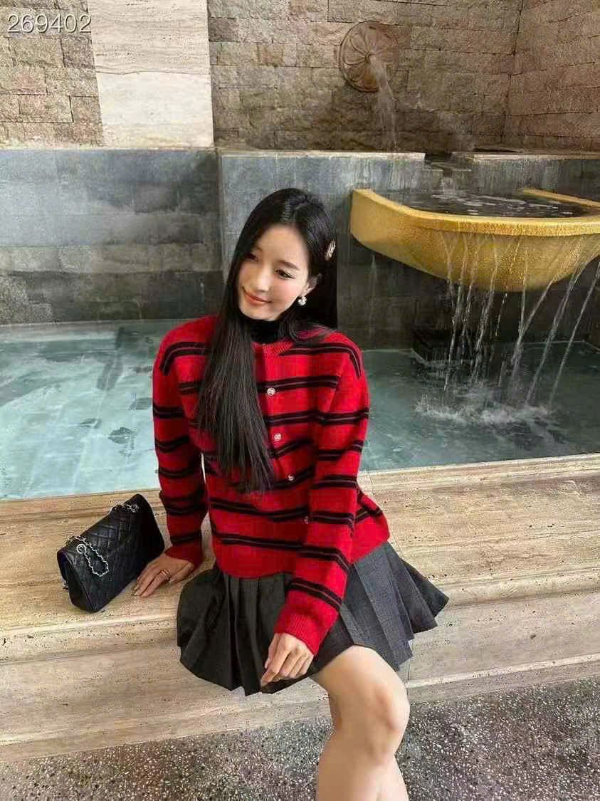 CDG đỏ kẻ ngang đen