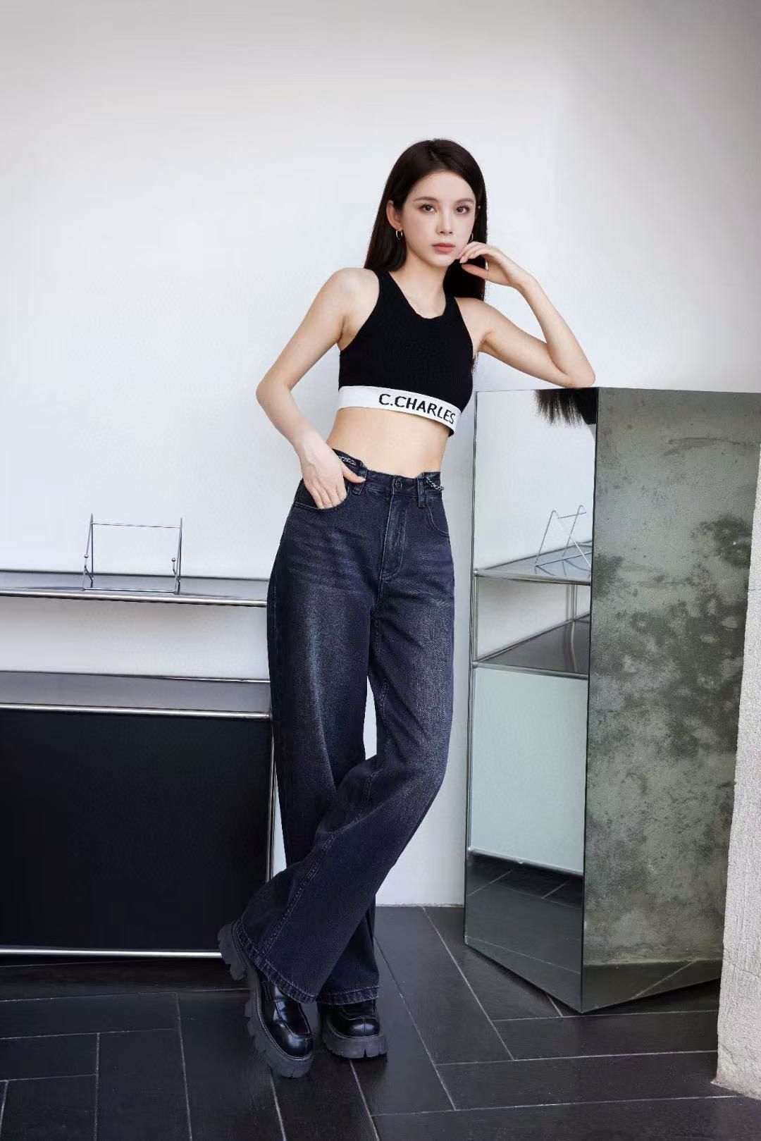 Quần jean mài kèm belt