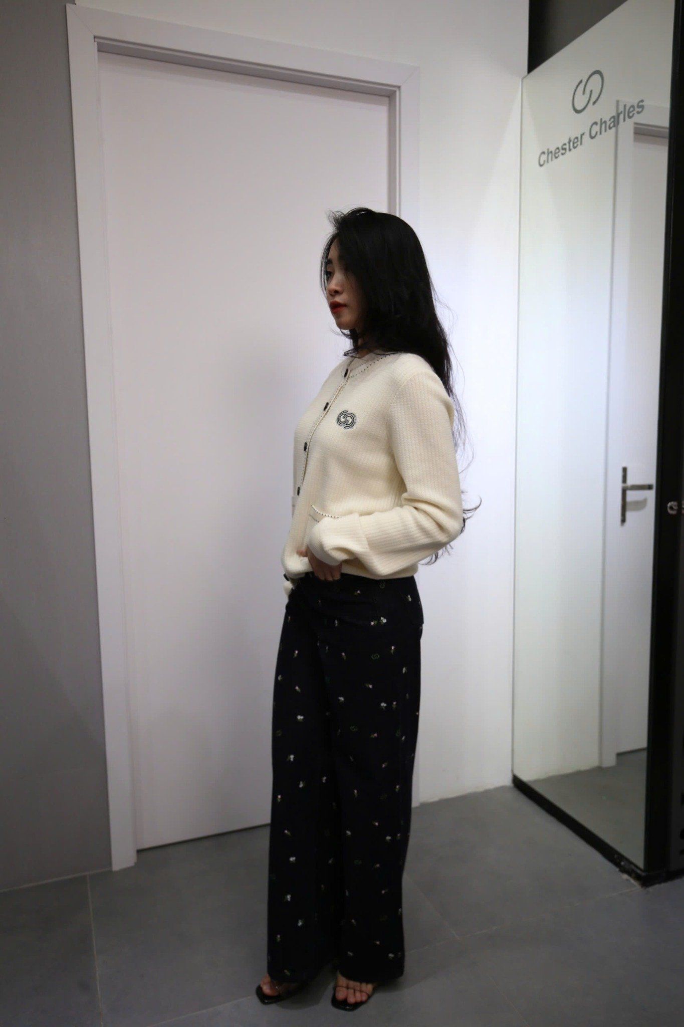 Cadigan cổ kẻ