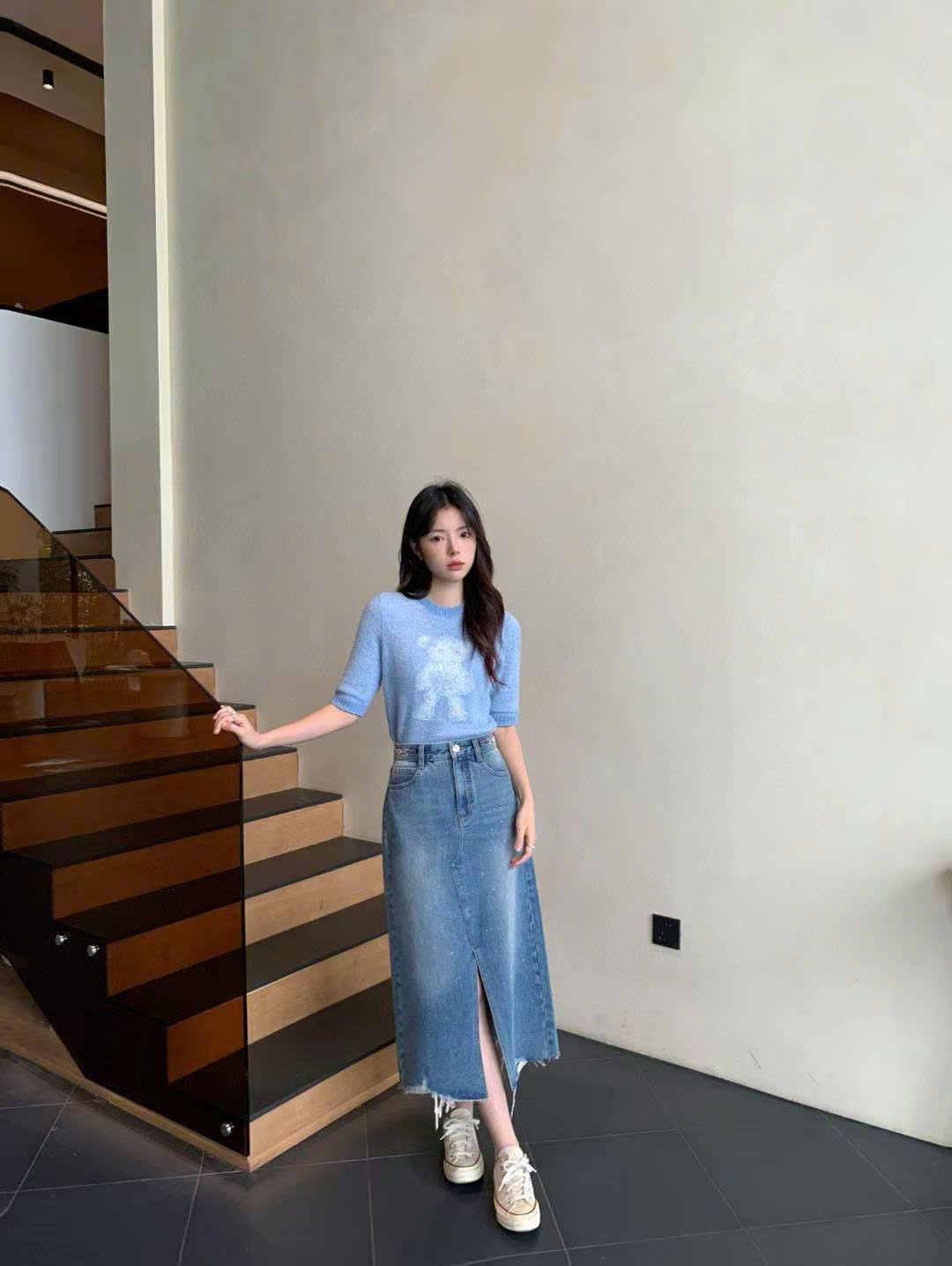 Áo len xanh gấu ngắn tay