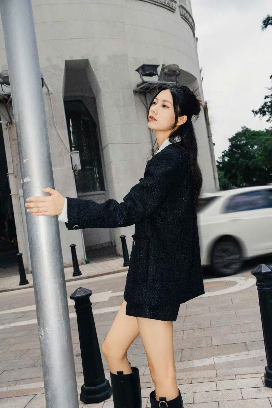Áo dạ tweed đen dài