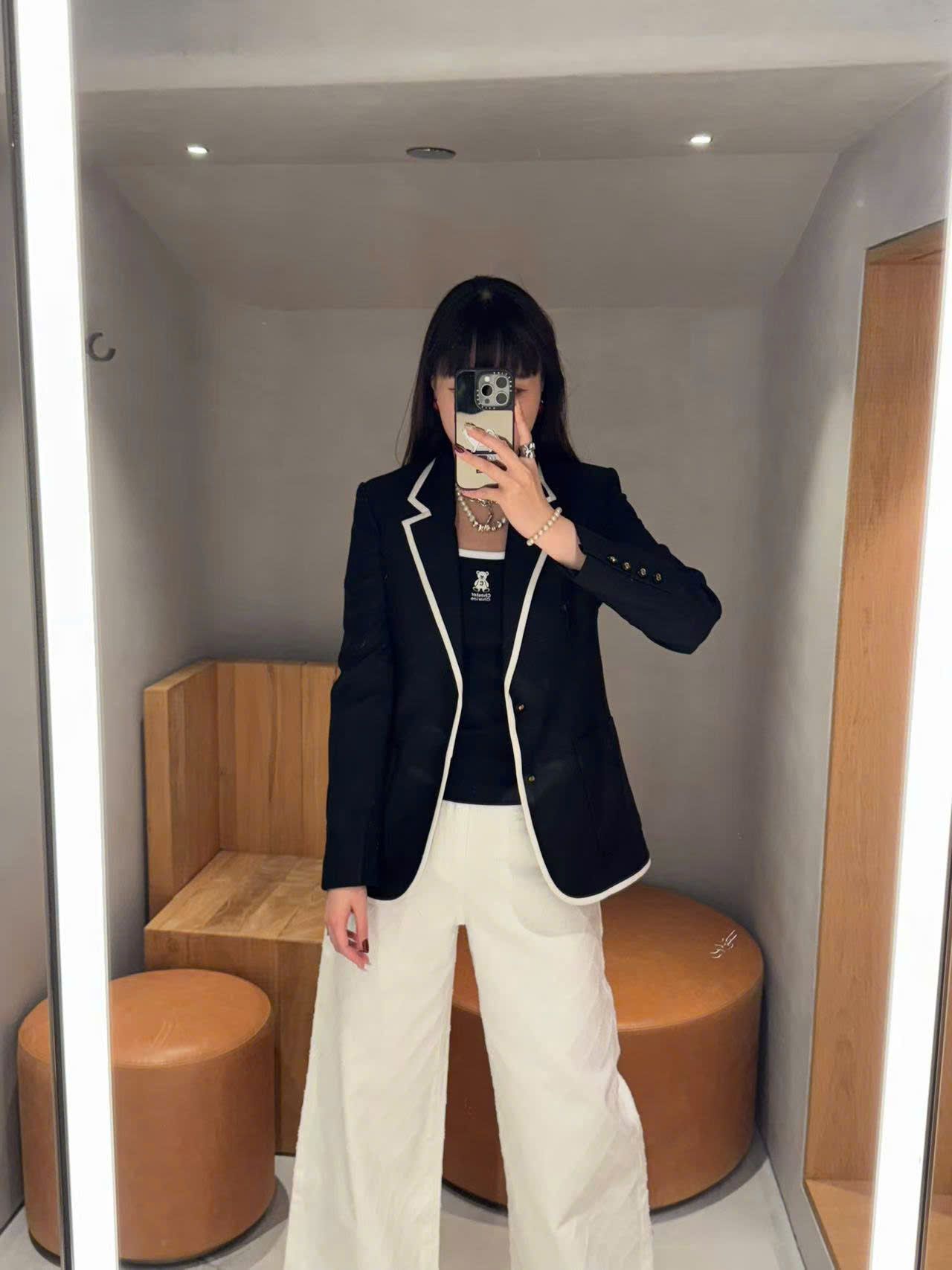 Áo Vest đen viền trắng