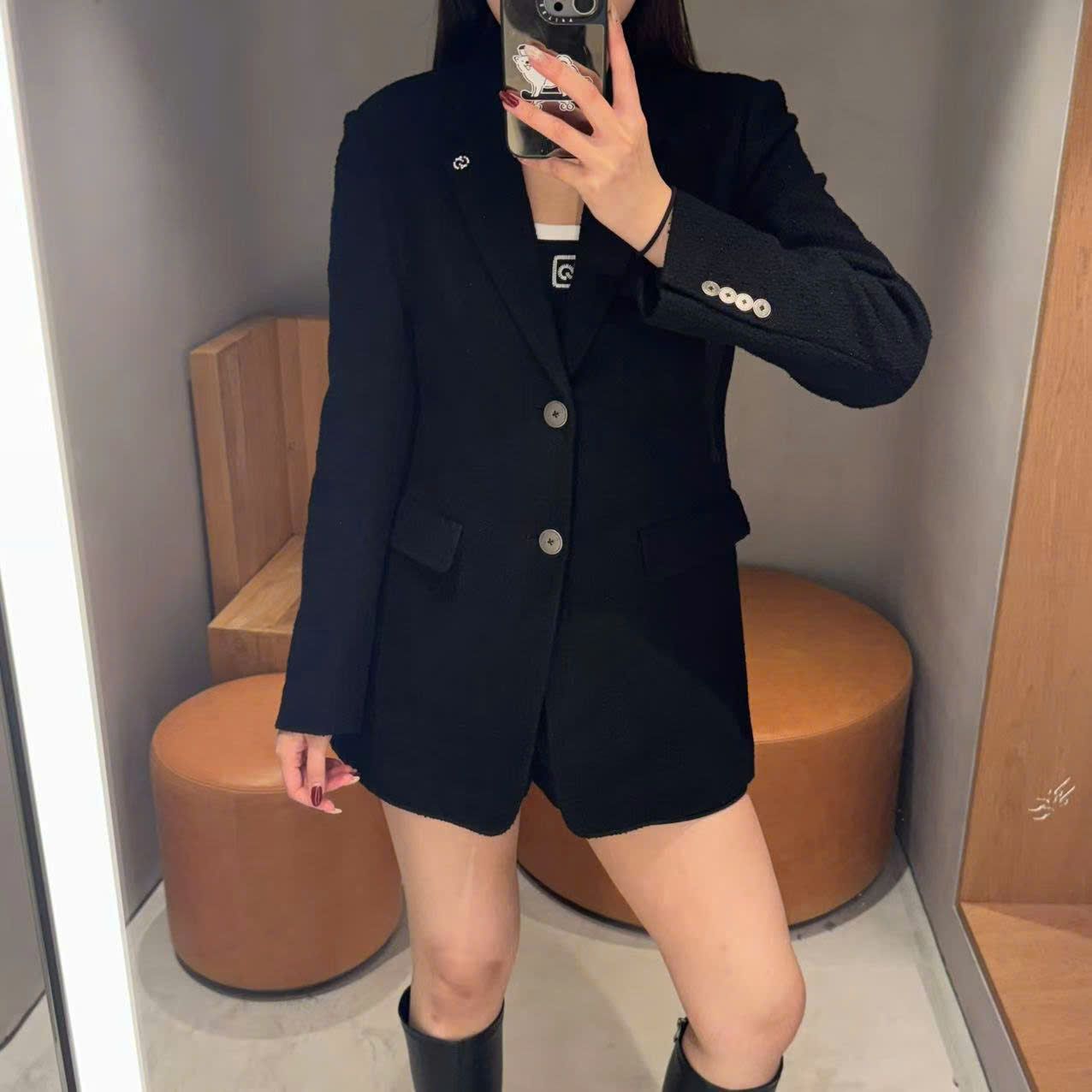 Vest dạ đen, 2 cúc cài