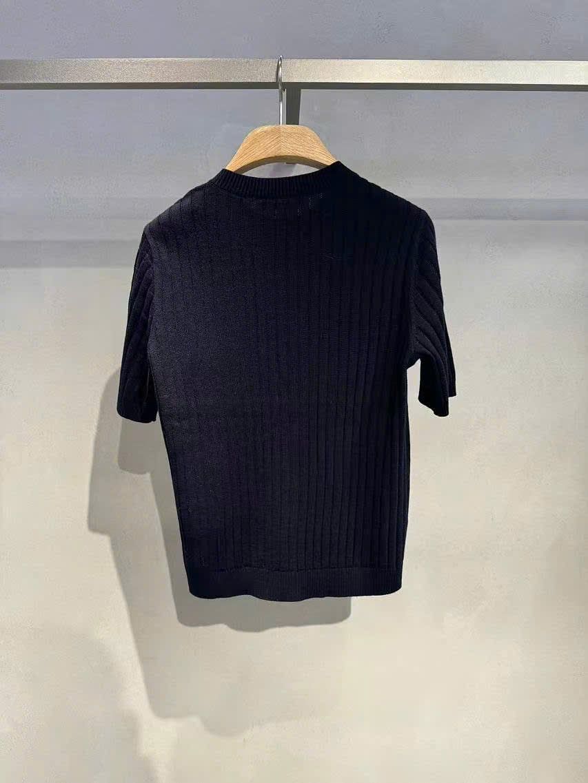 Áo len ngắn tay Navy túi ngực chữ C.Charles
