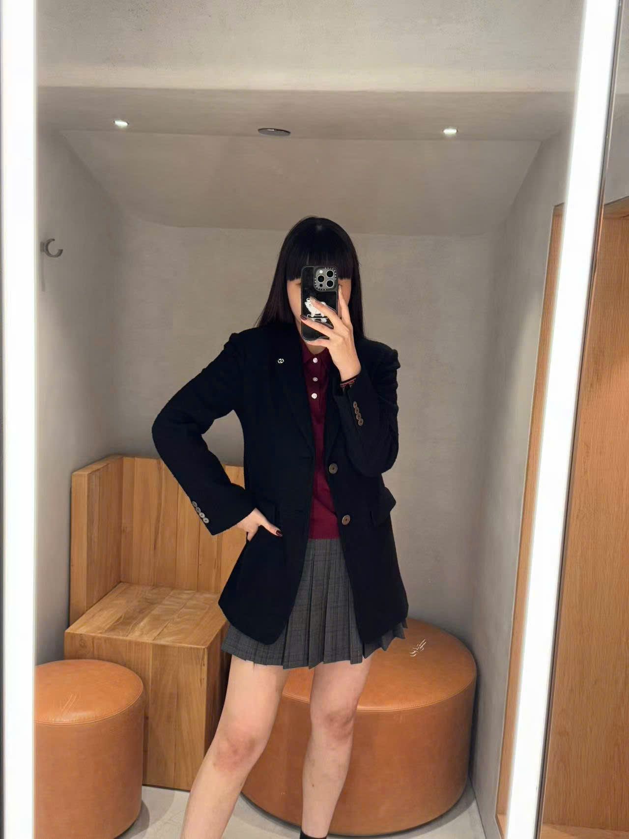 Vest dạ đen, 2 cúc cài