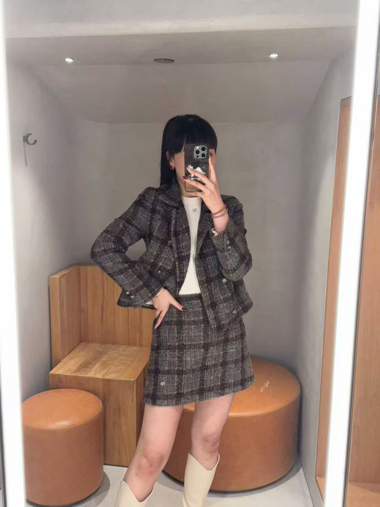 Bộ áo Vest kẻ và chân váy chữ A kẻ set