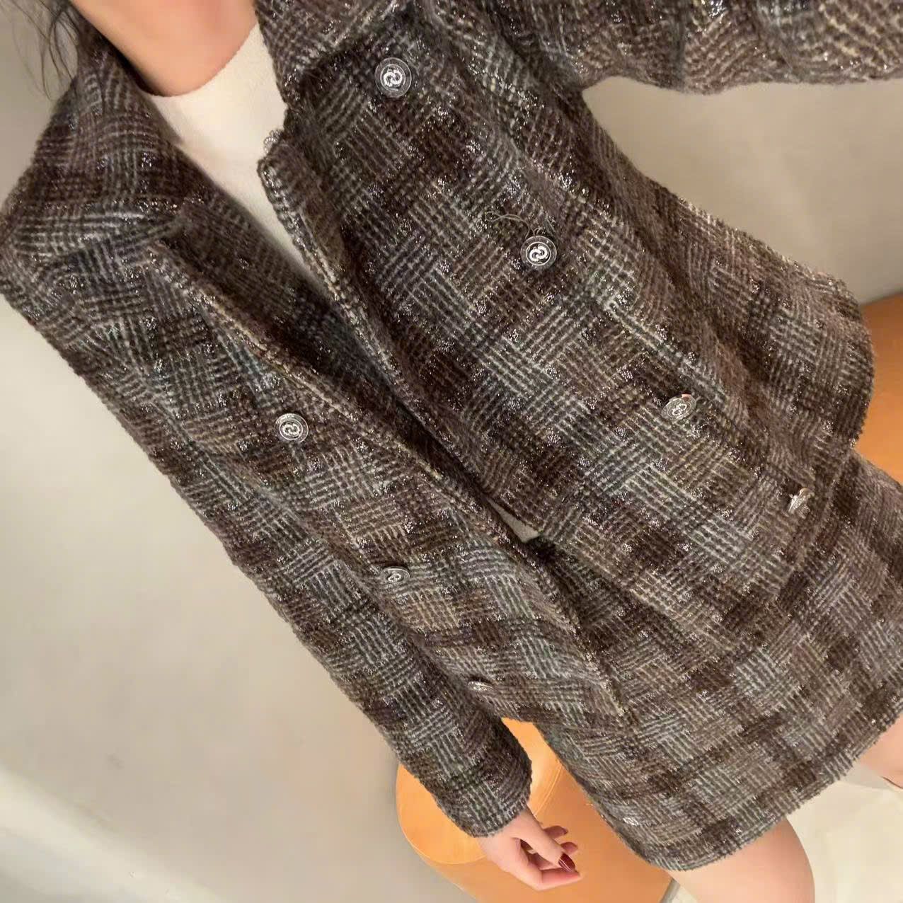 Bộ áo Vest kẻ và chân váy chữ A kẻ set