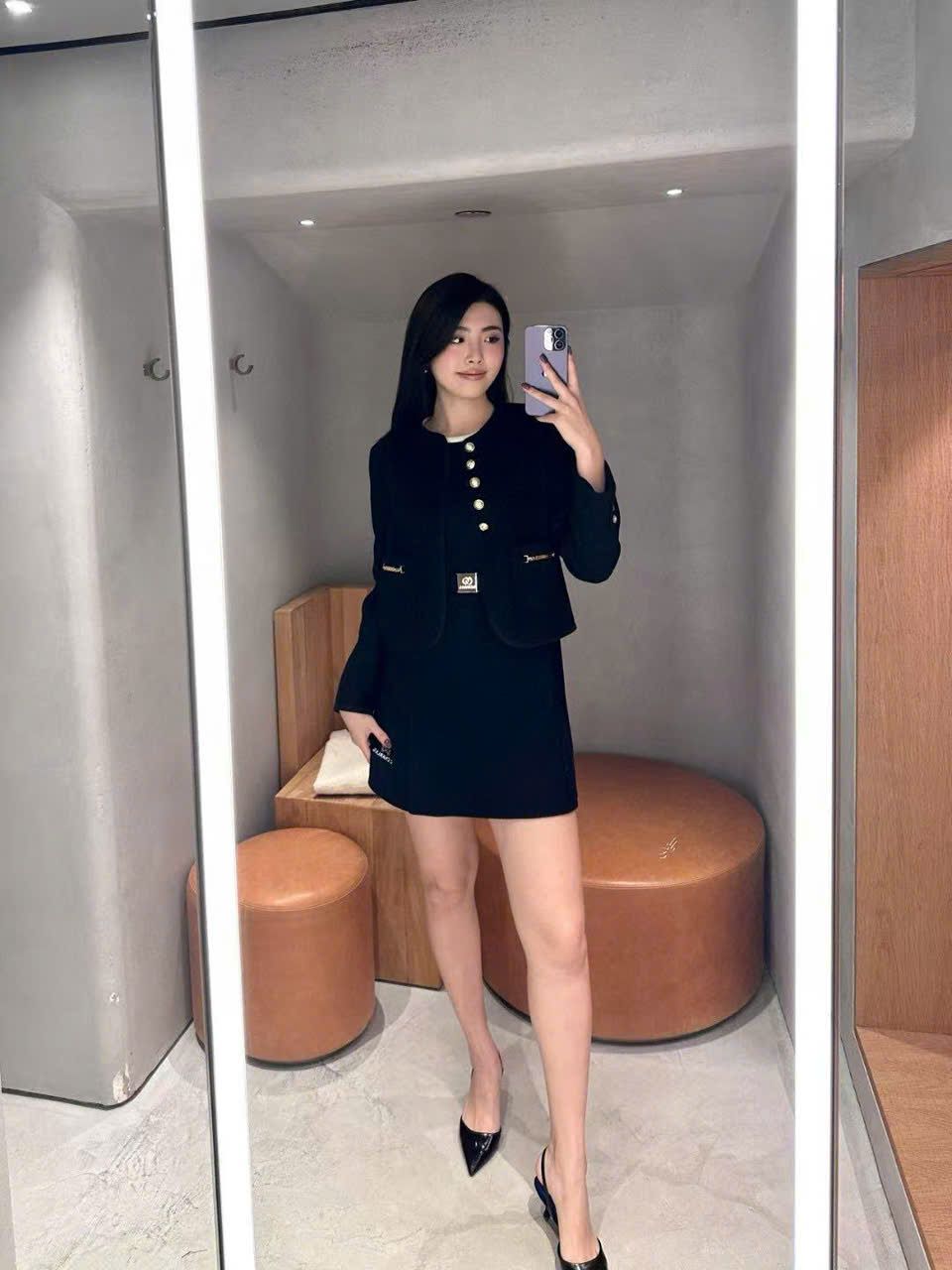 Váy đen liền có đai
