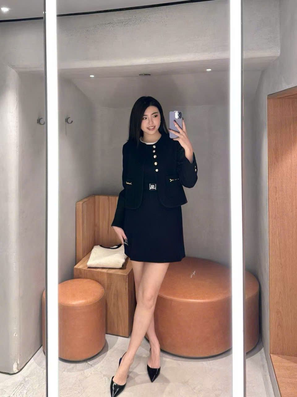 Váy đen liền có đai