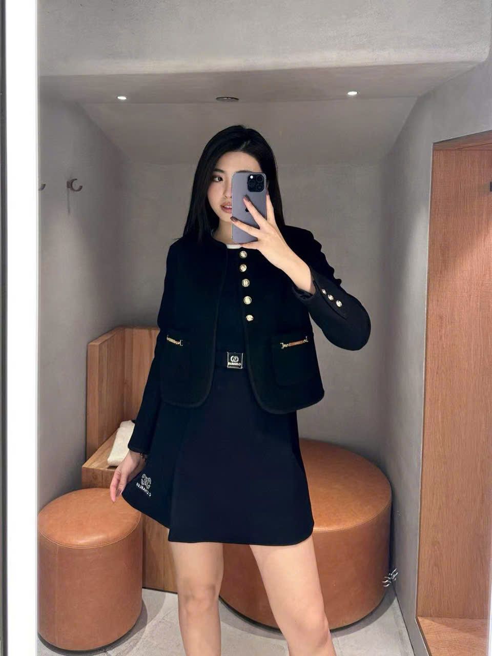 Váy đen liền có đai