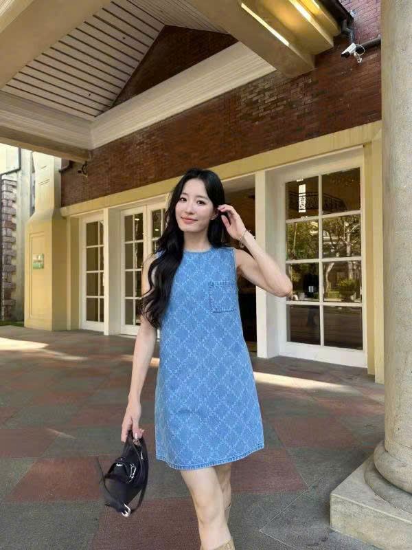 Váy Jean liền hình trám
