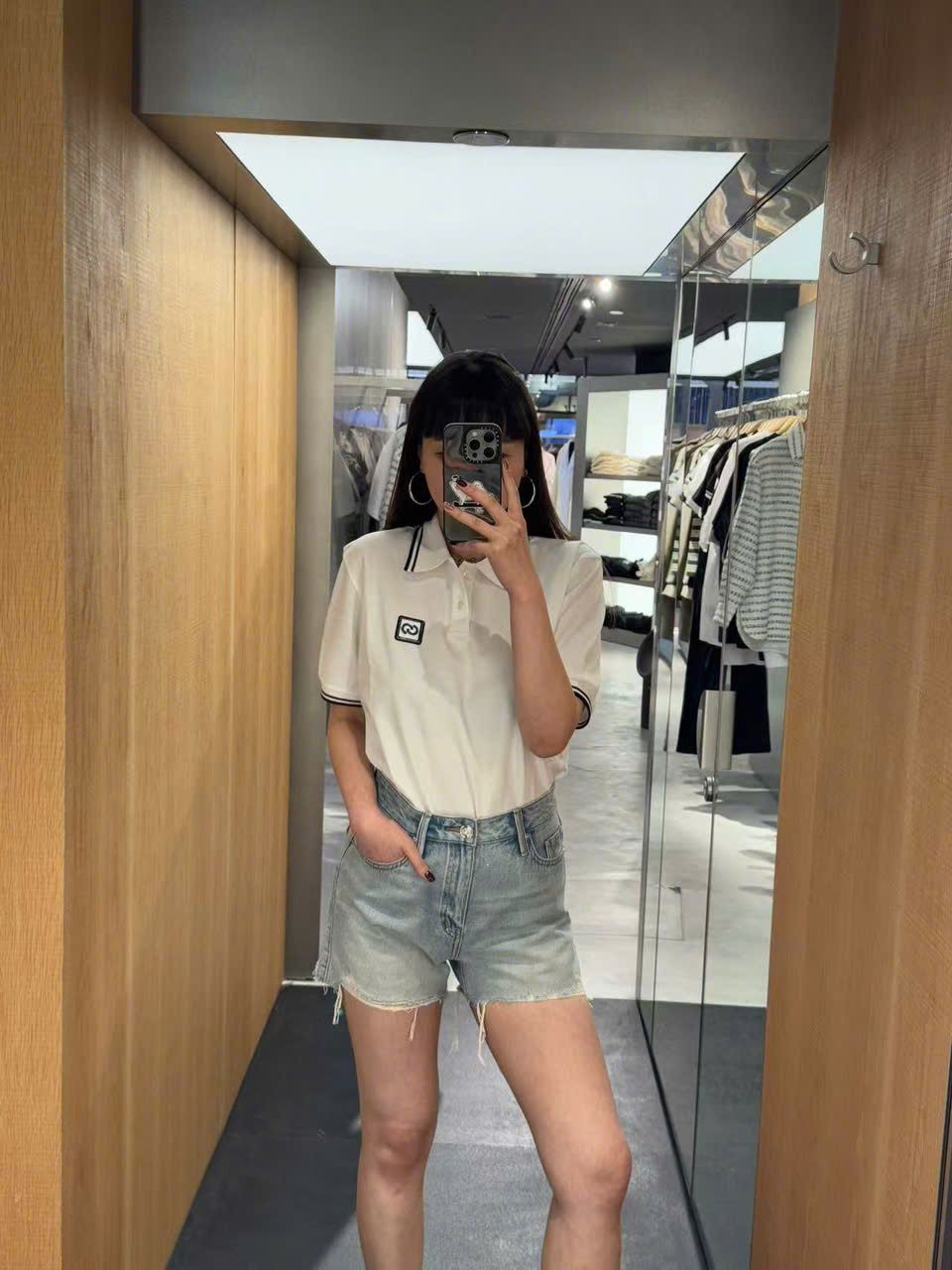 Áo polo trắng - cổ viền đen