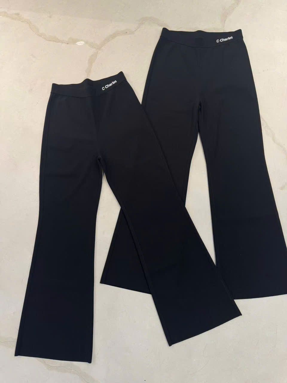 Quần Montogi, chữ cạp trái