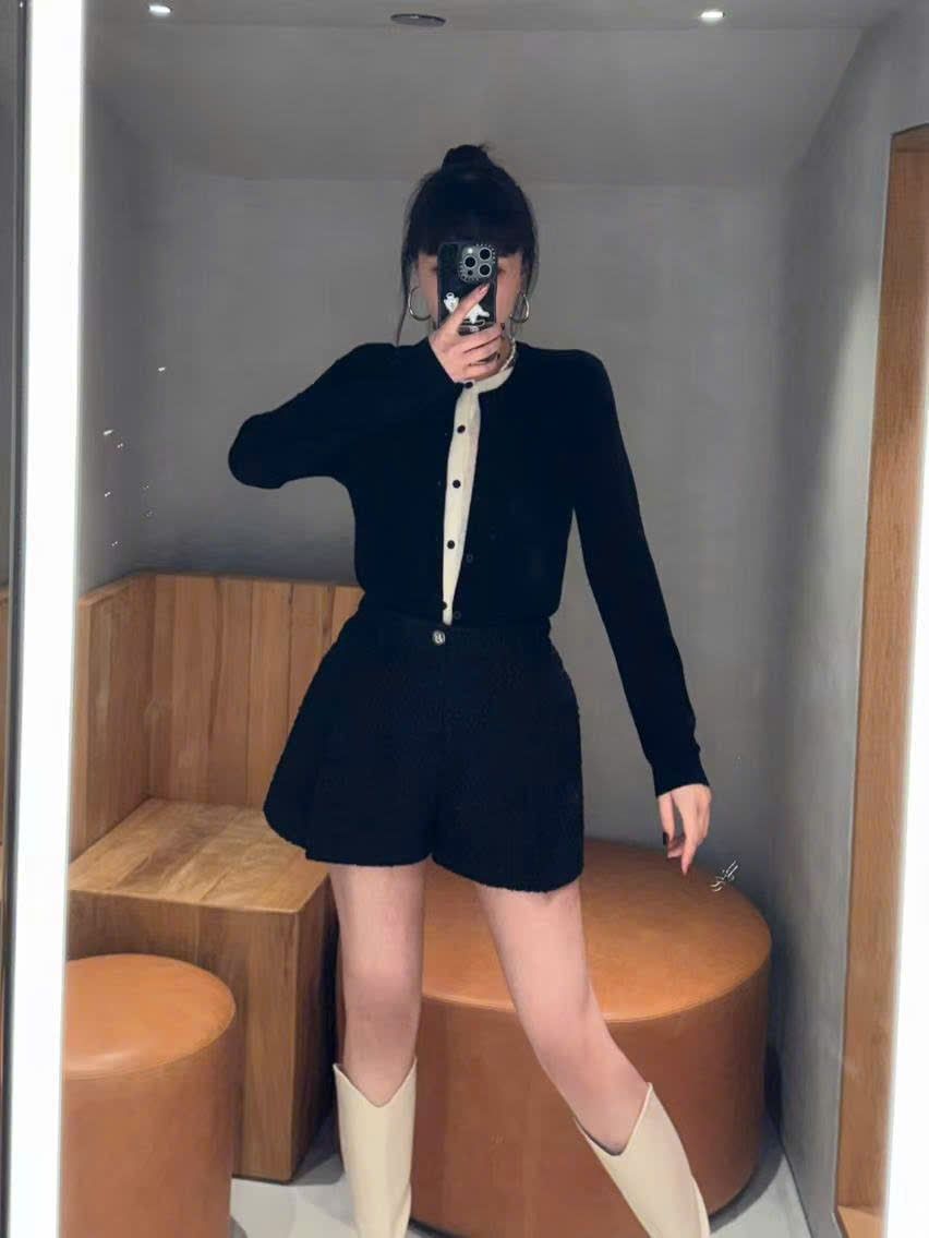SOOC dạ Tweed - loe