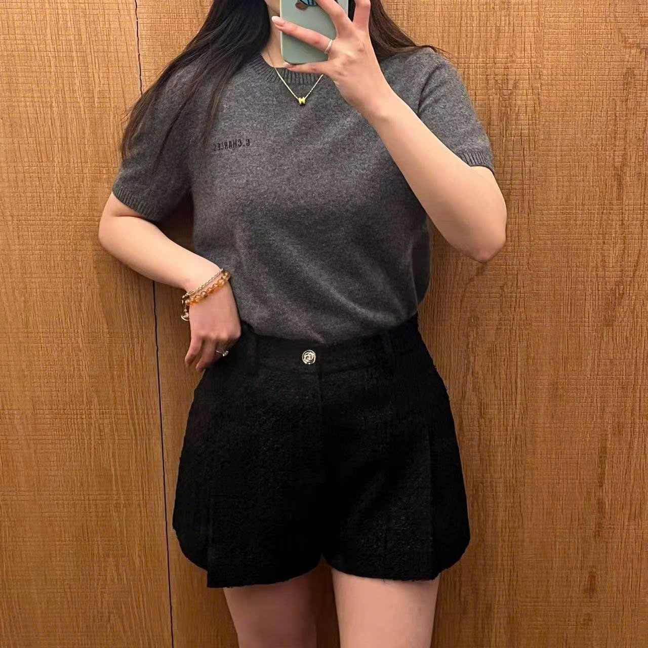 SOOC dạ Tweed - loe