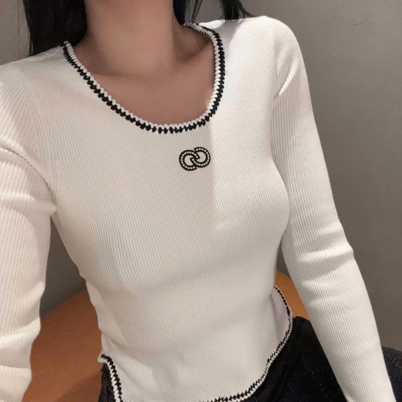 Áo thun tăm trắng dài tay