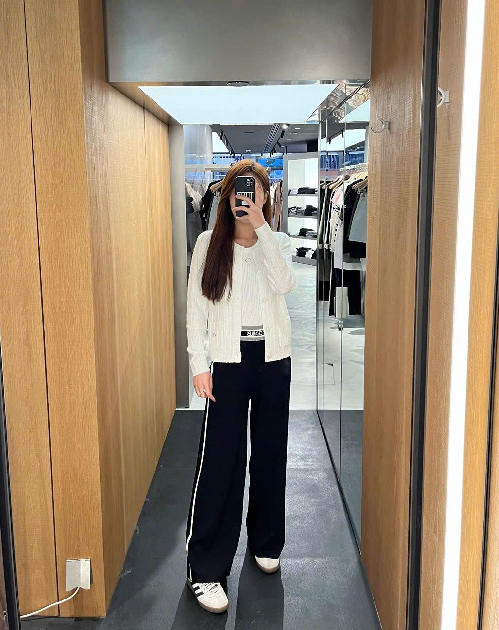 Áo tank top trắng xù