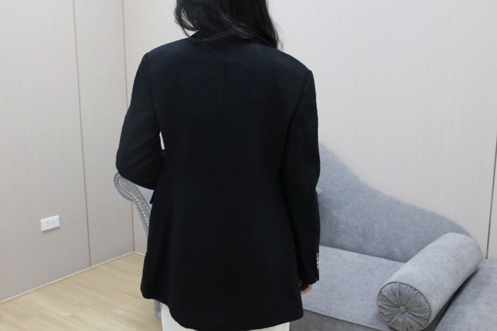 Vest dạ đen, 2 cúc cài