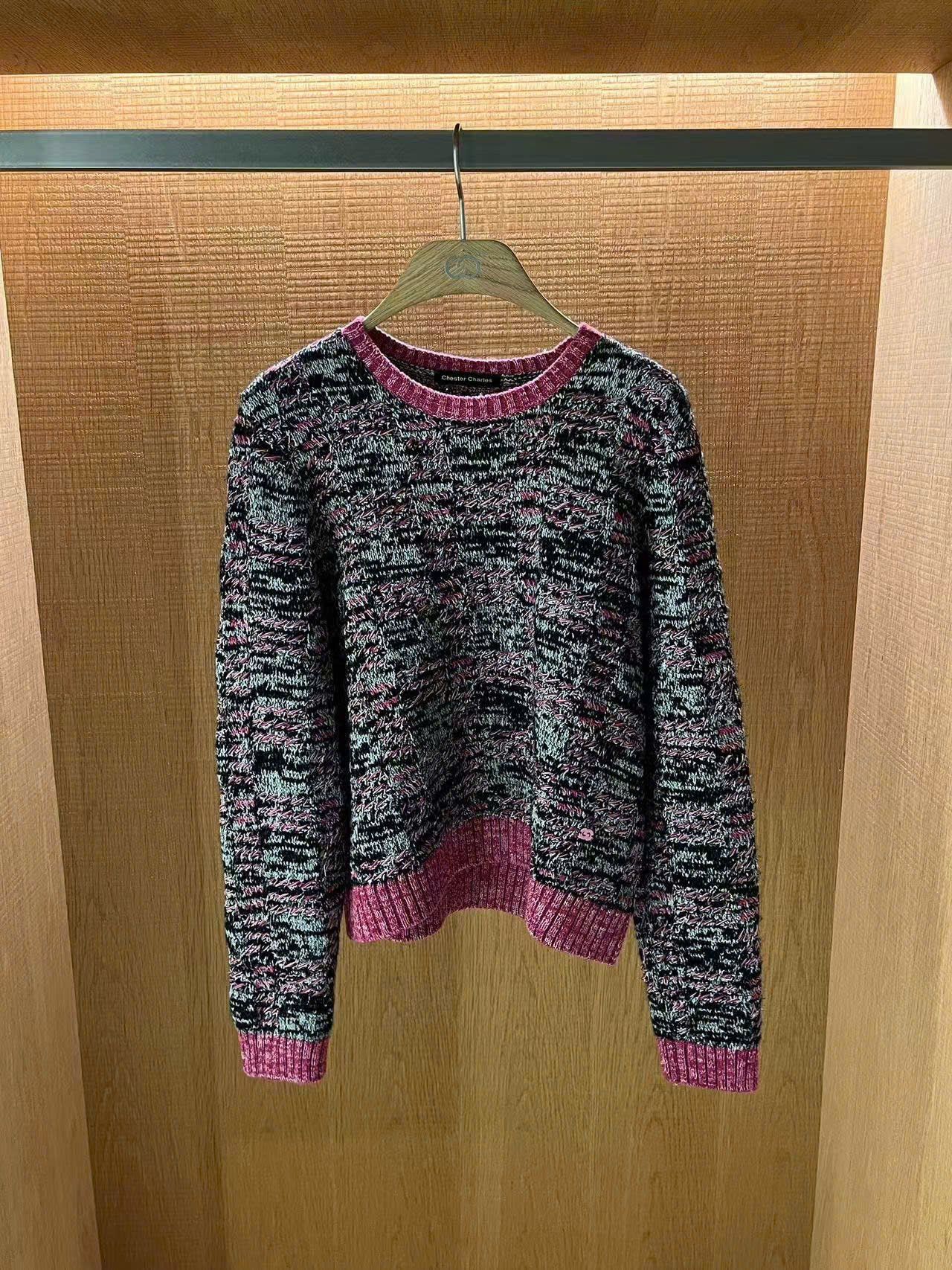 Áo len viền hồng dài tay