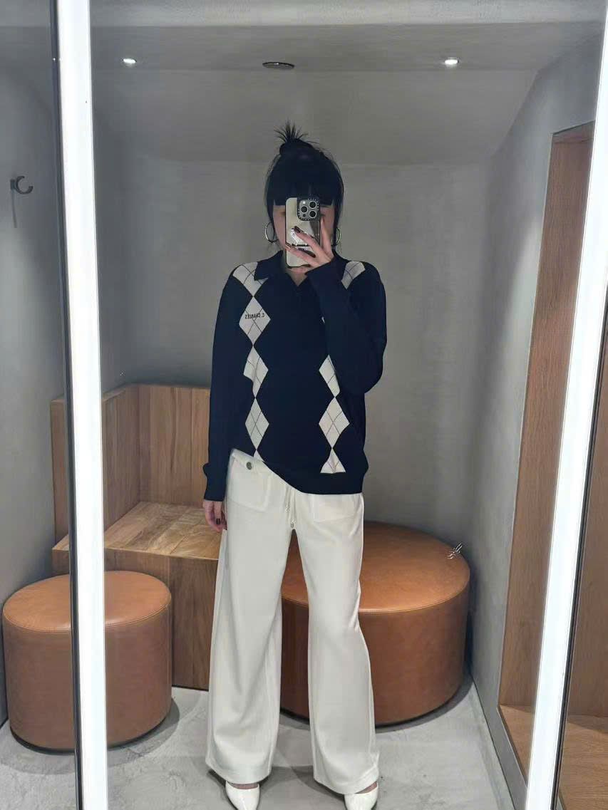 Áo len polo navy họa tiết trám trắng