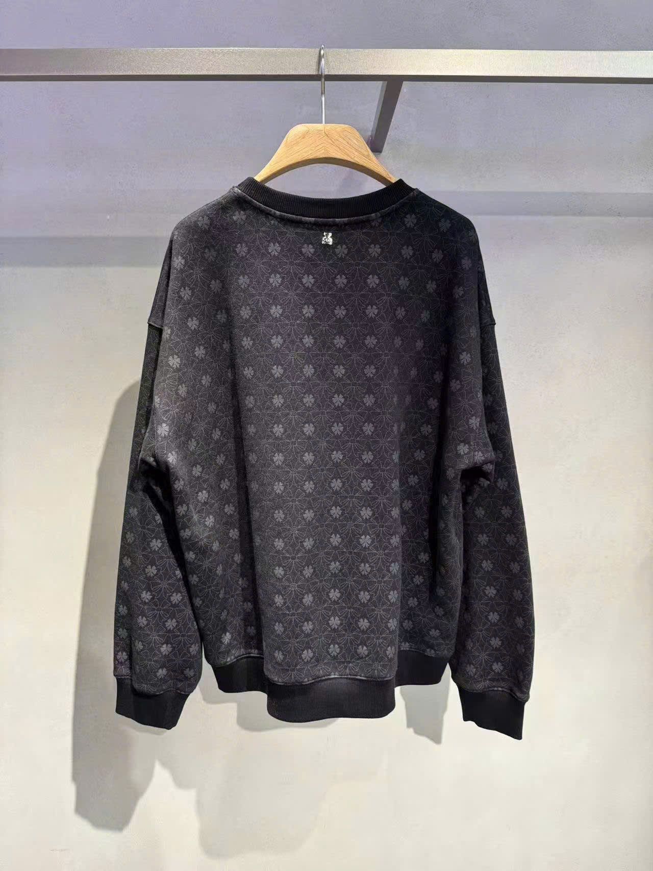 Áo len đen cỏ 4 lá SET