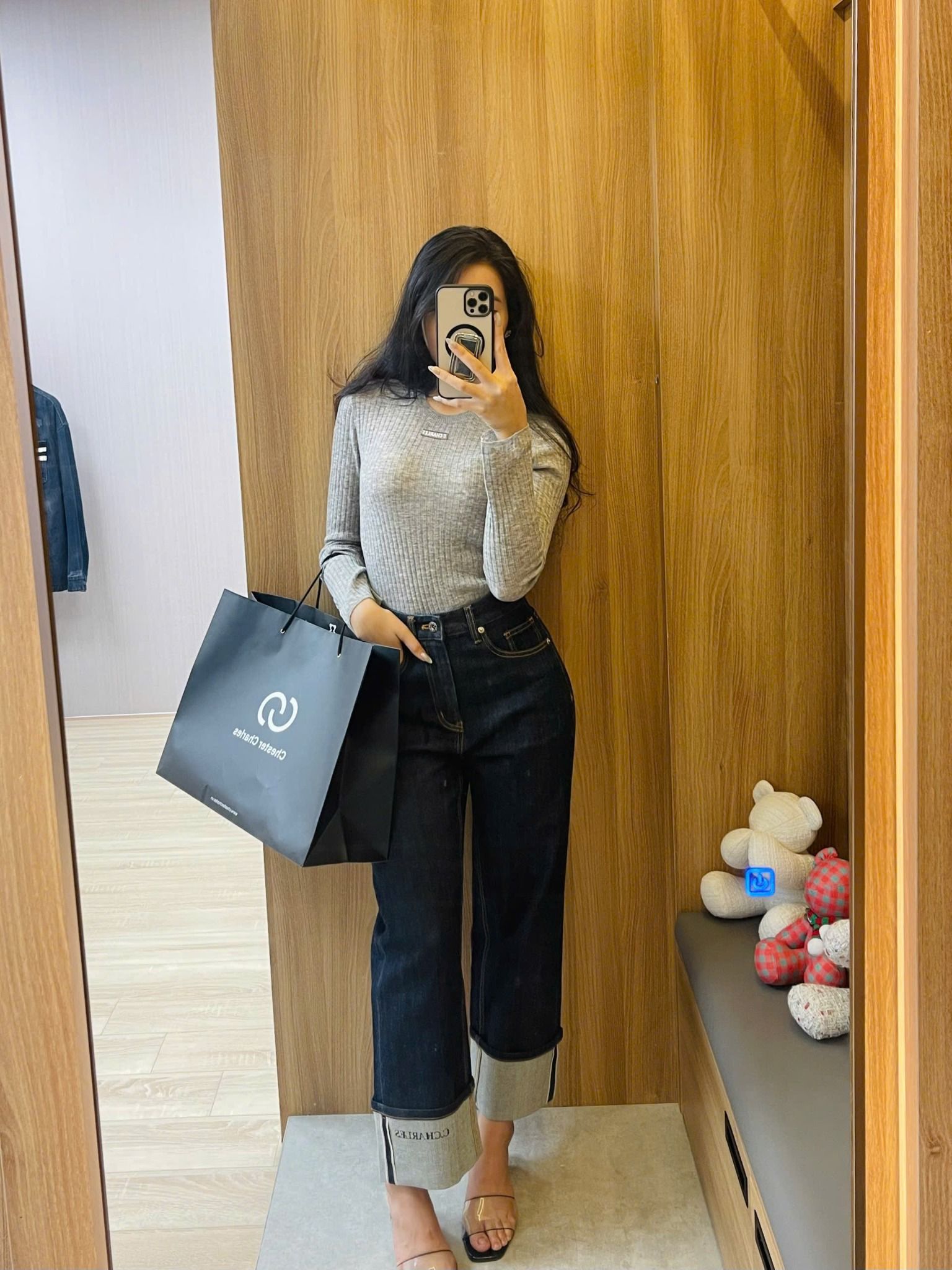 Áo len mỏng ghi xám- tăm