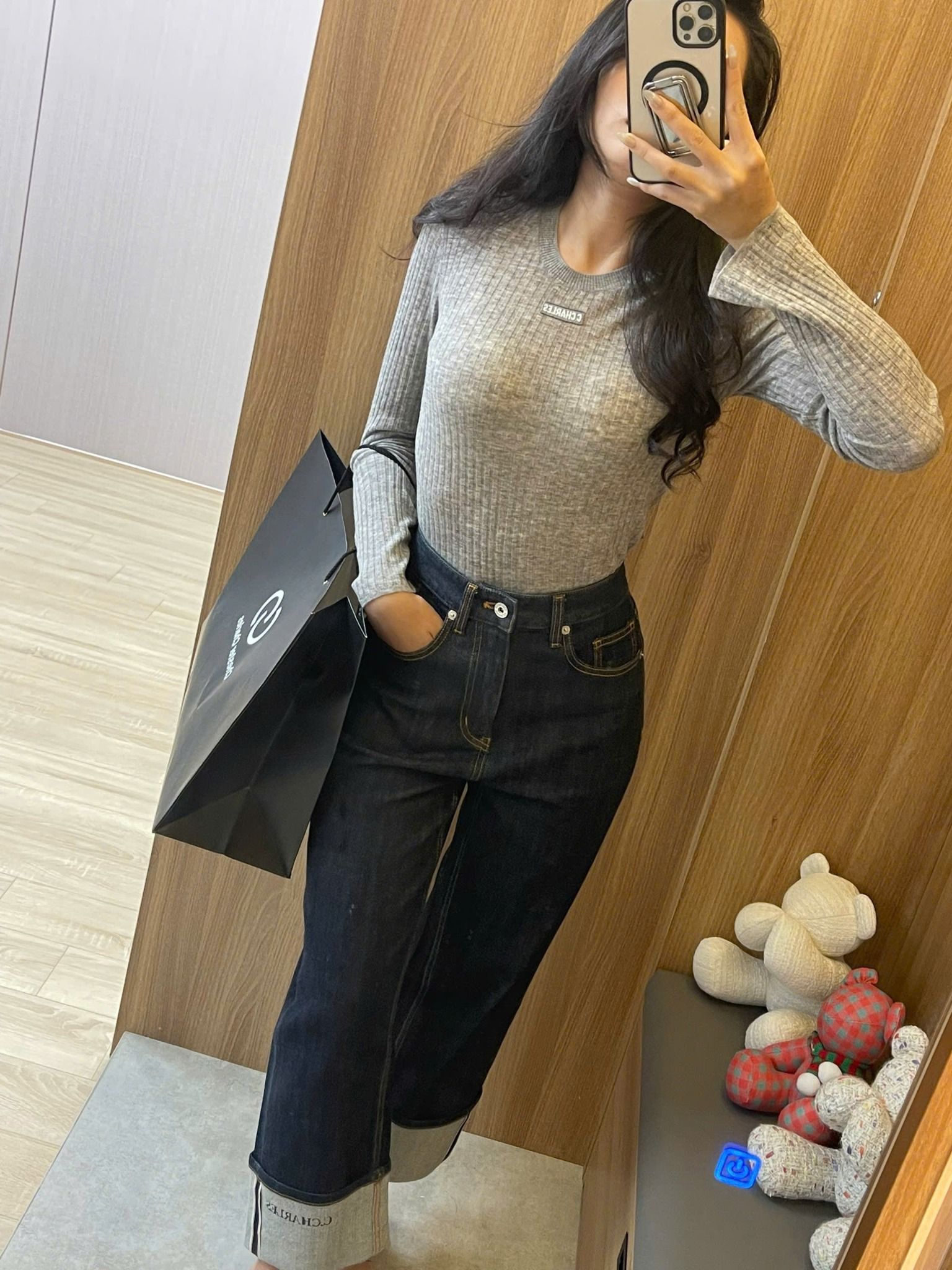 Áo len mỏng ghi xám- tăm