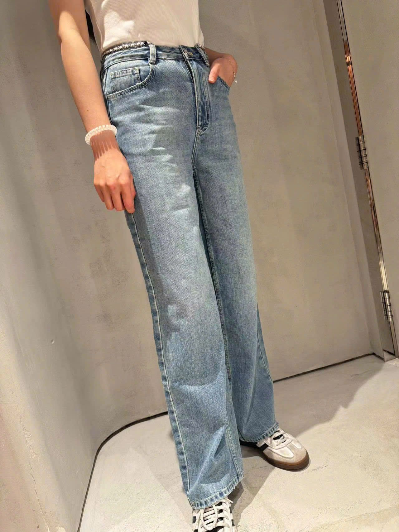 Jean xanh nhạt - kèm belt