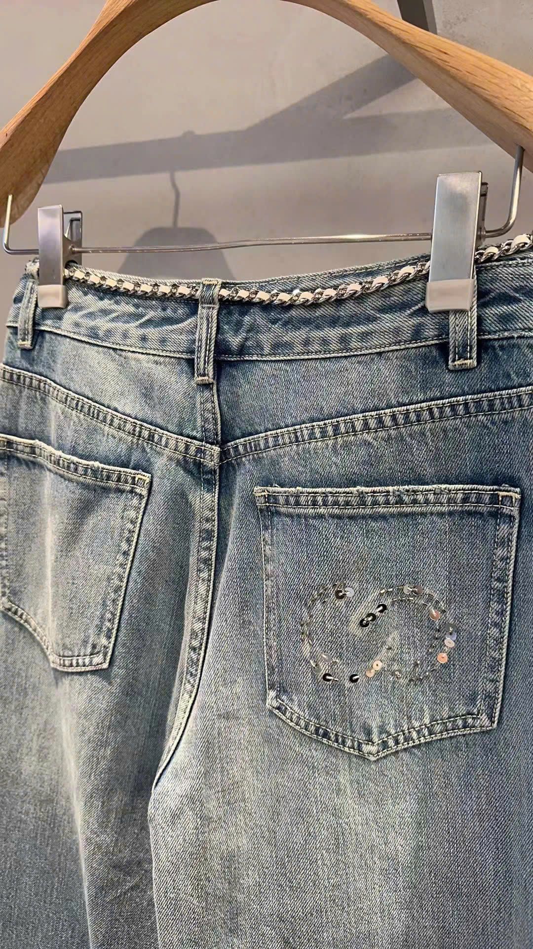 Jean xanh nhạt - kèm belt