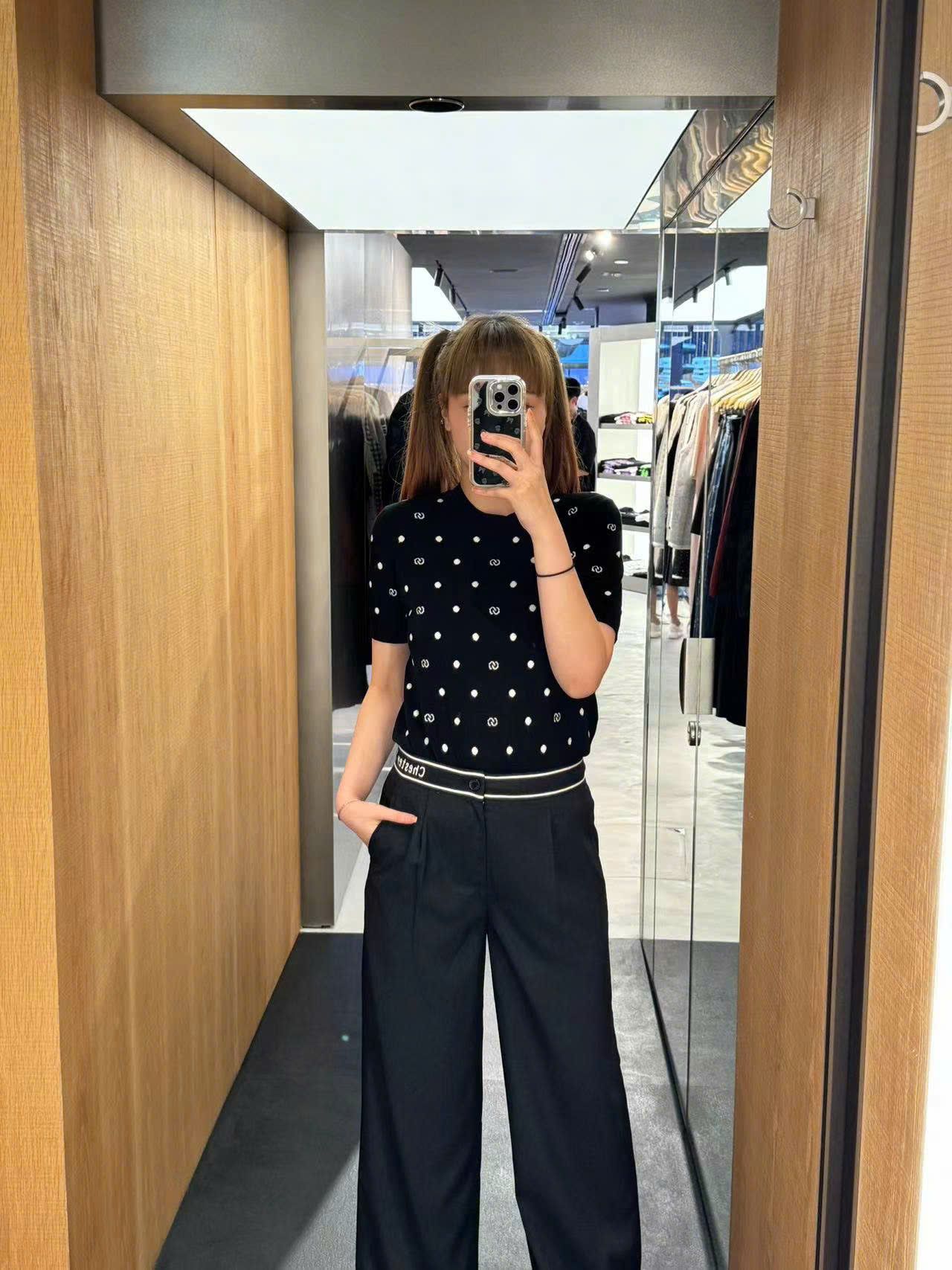 Quần vải cạp chữ