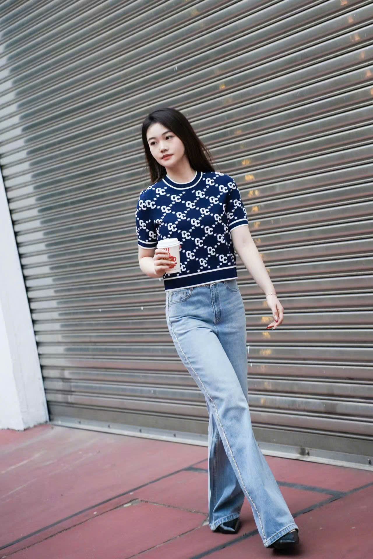 Áo len ngắn tay full logo - xanh navy