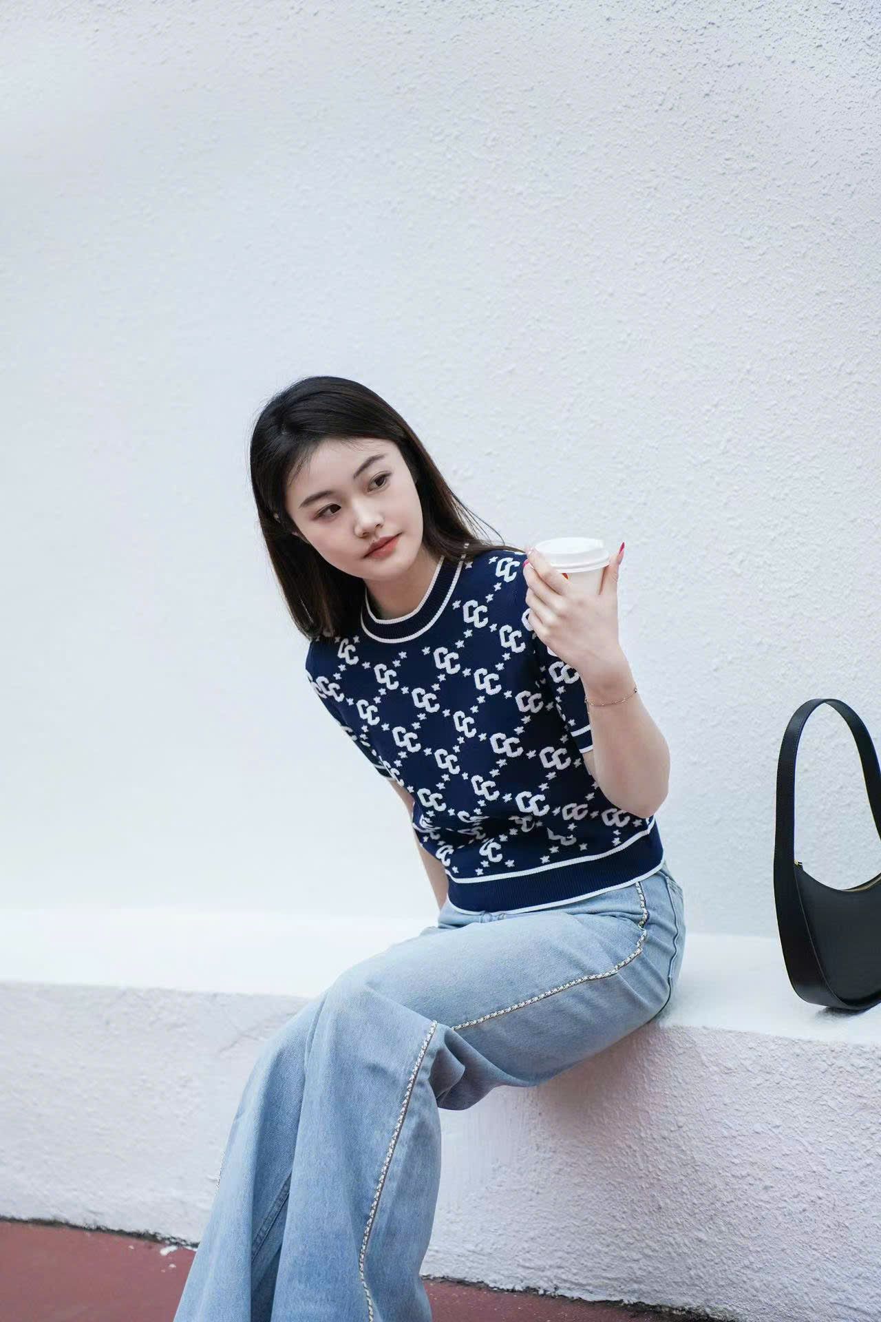 Áo len ngắn tay full logo - xanh navy