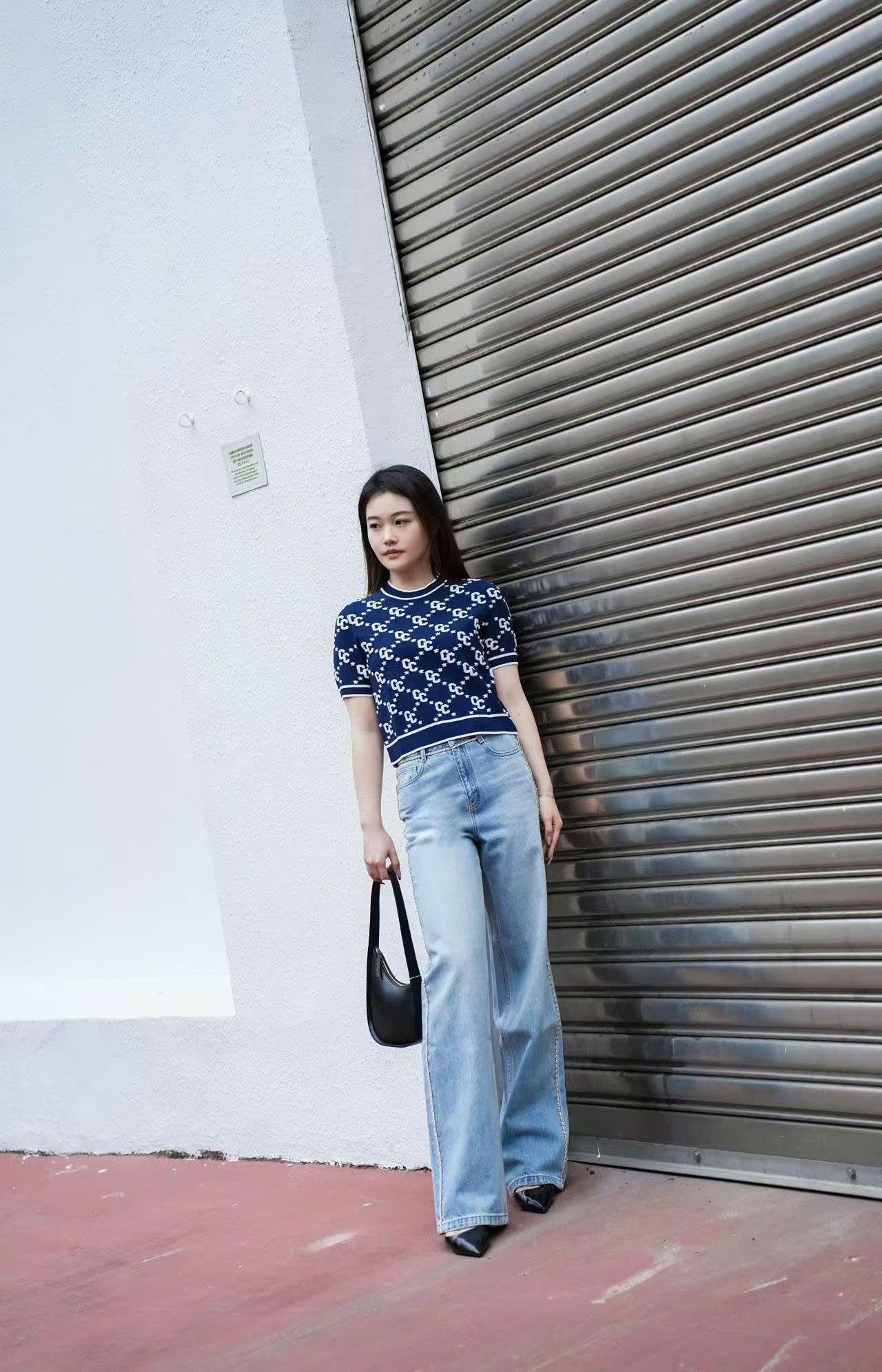 Áo len ngắn tay full logo - xanh navy