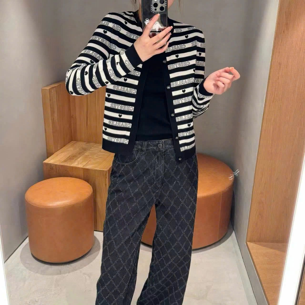CDG chữ chạy - tim (SET)