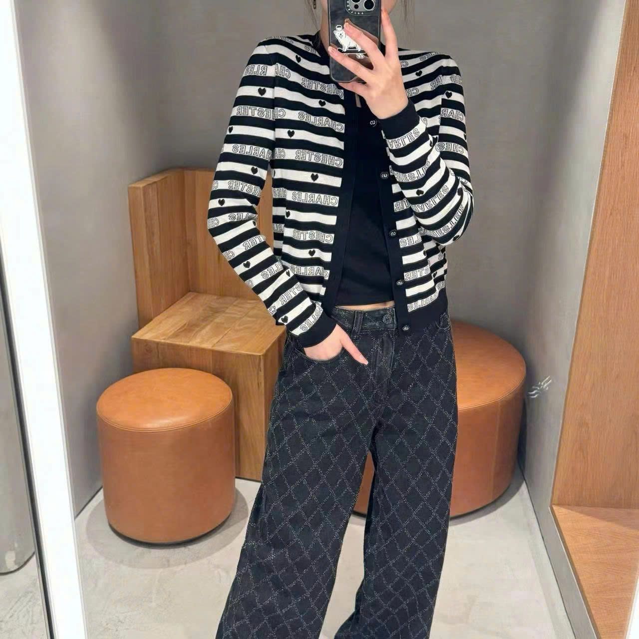 CDG chữ chạy - tim (SET)