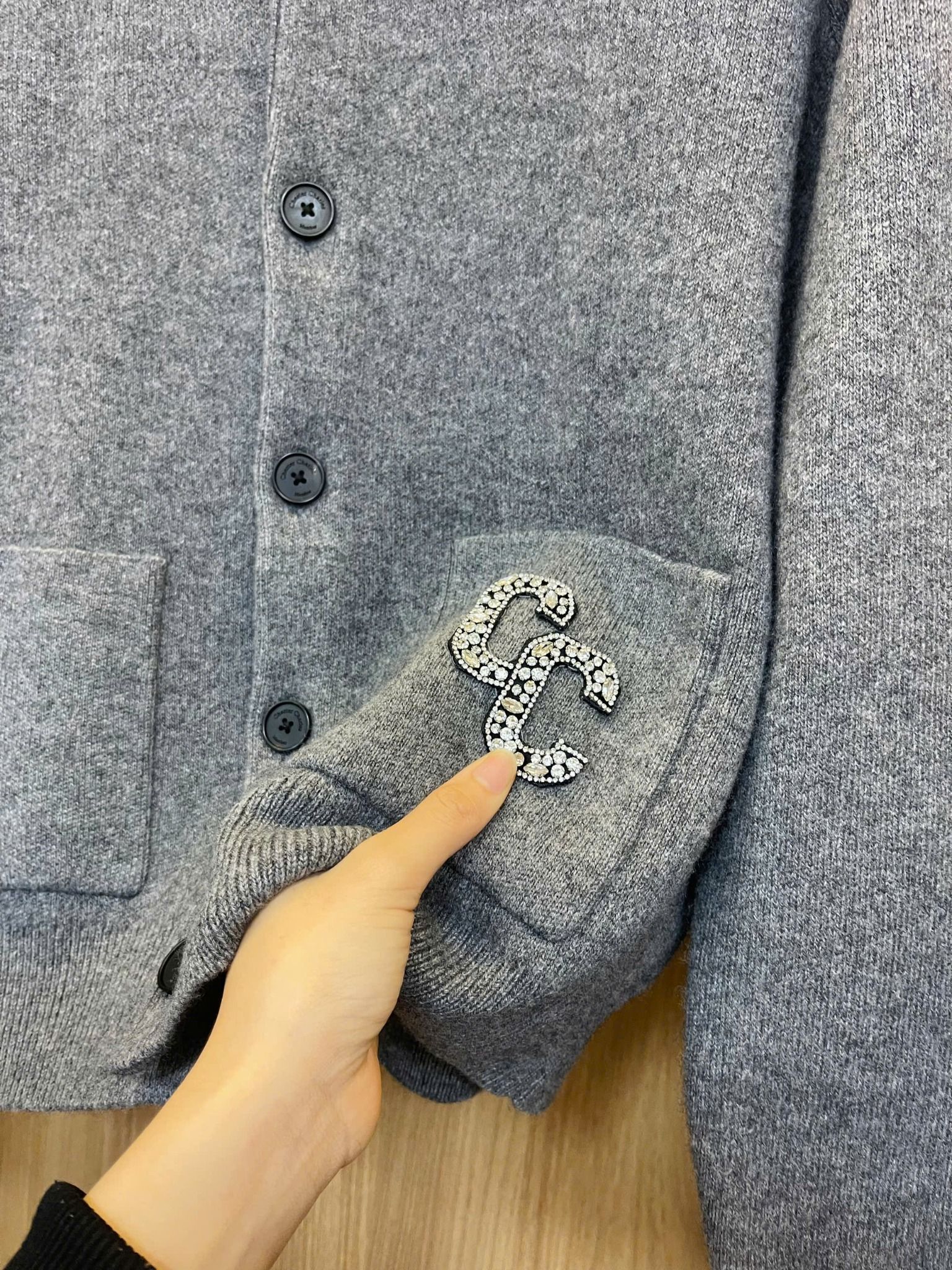 CDG xám, đính đá CC
