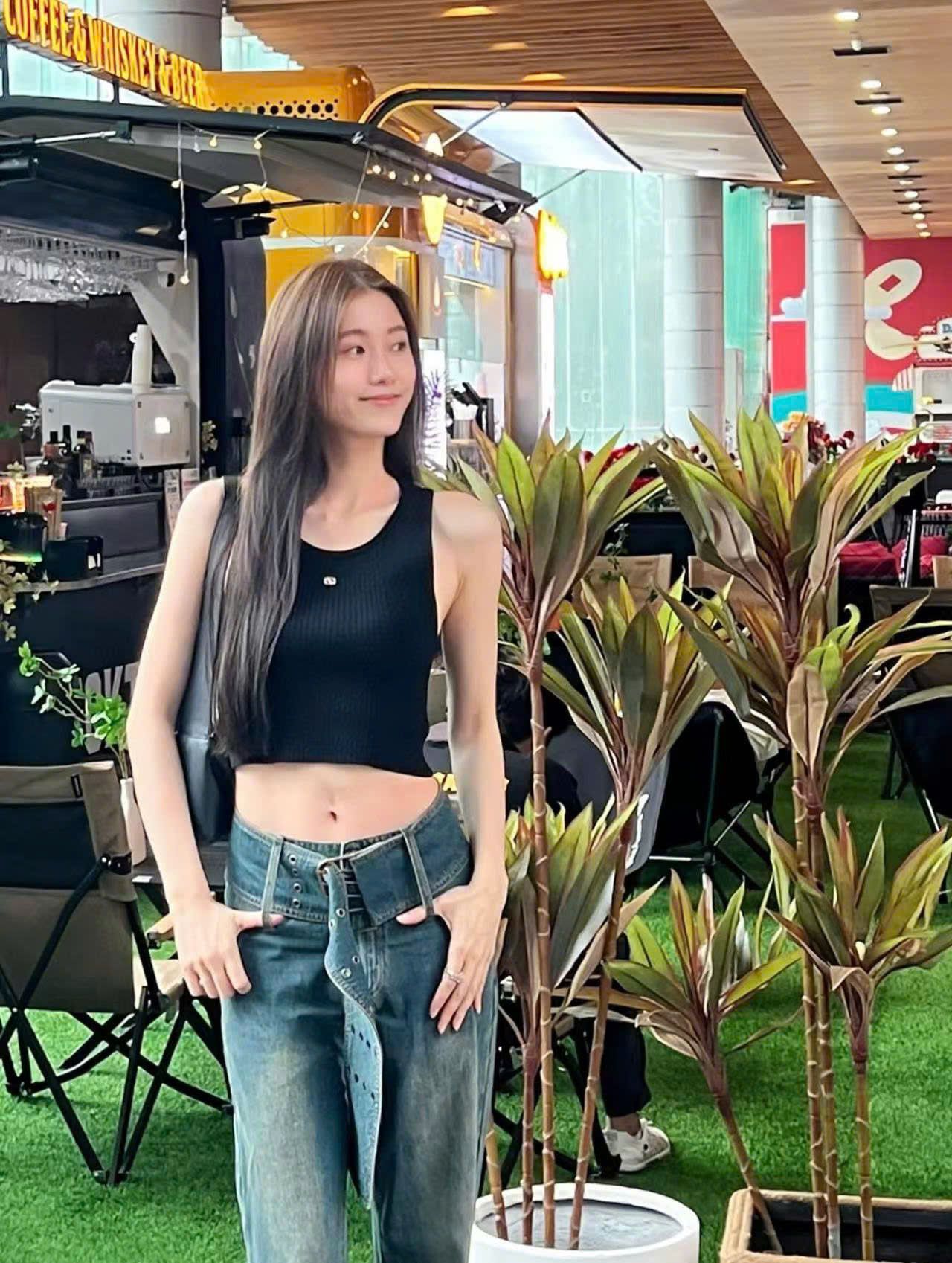 Ba lỗ đá vàng
