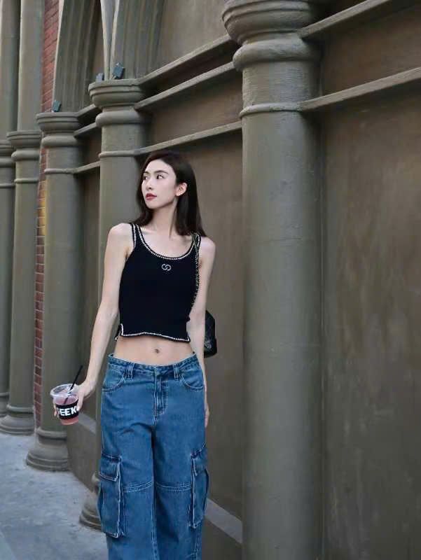 Áo tank top đen viền trắng CC