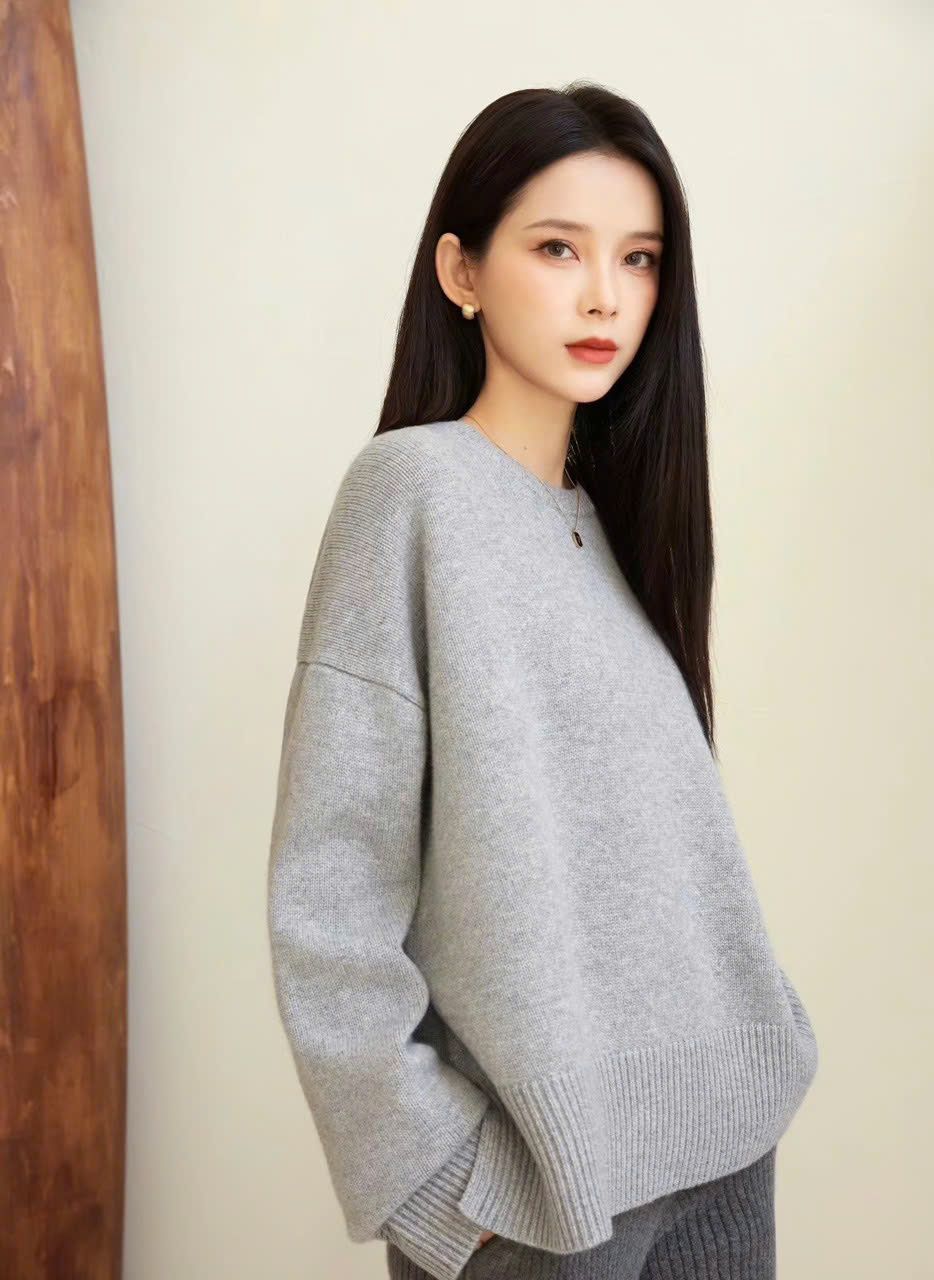 Áo len cashmere xám xẻ tà