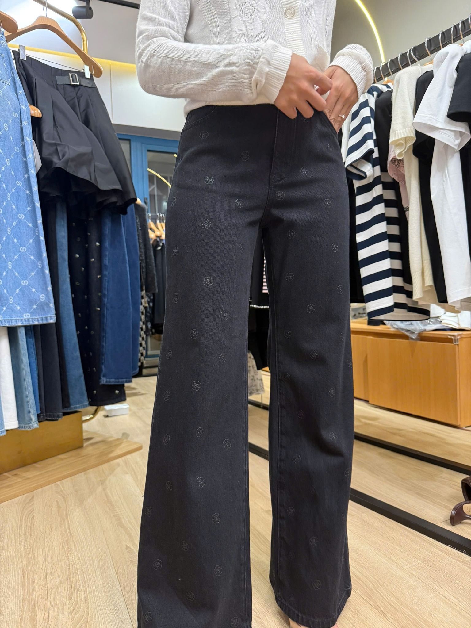 Bộ áo sơmi jean và quần jean hoa trà set