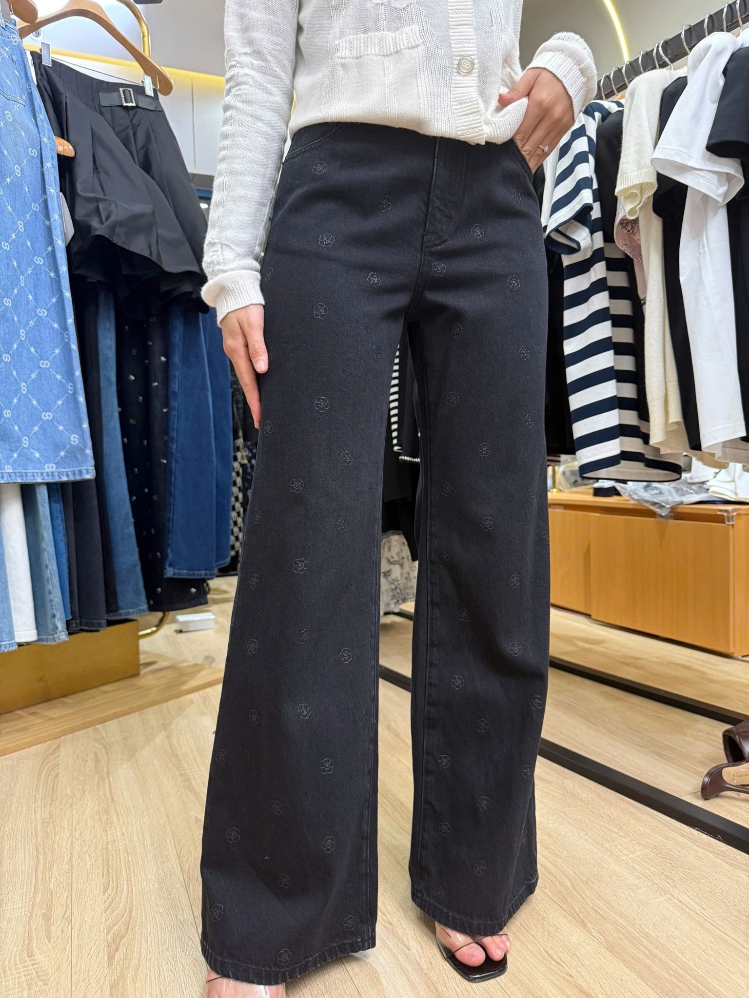 Bộ áo sơmi jean và quần jean hoa trà set