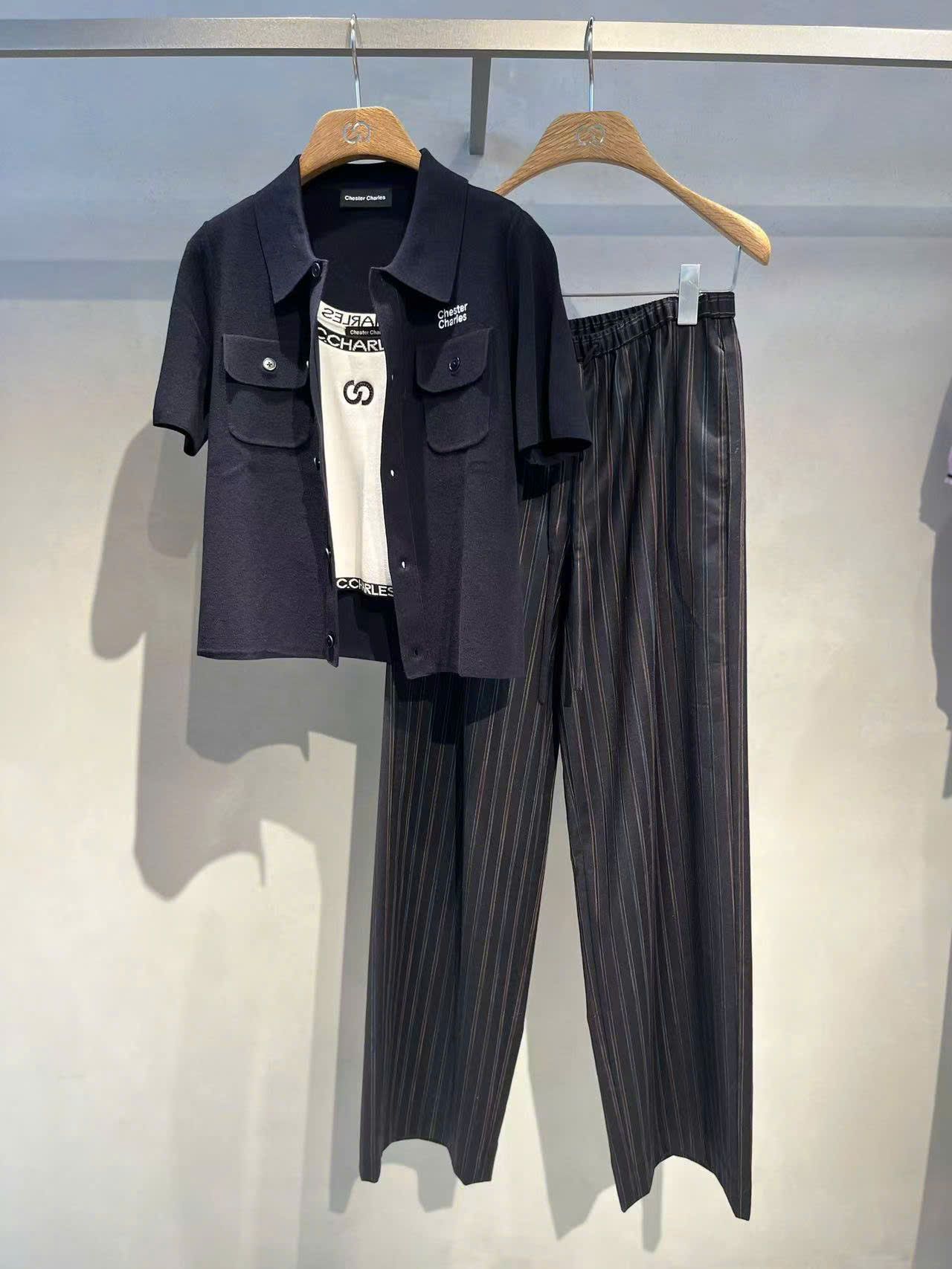 Áo xanh Navy 2 túi ngực cài cúc