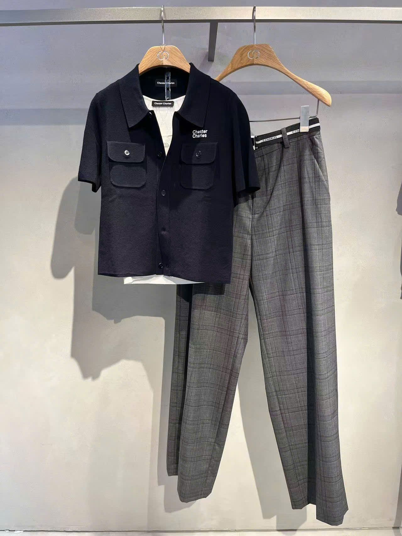 Áo xanh Navy 2 túi ngực cài cúc