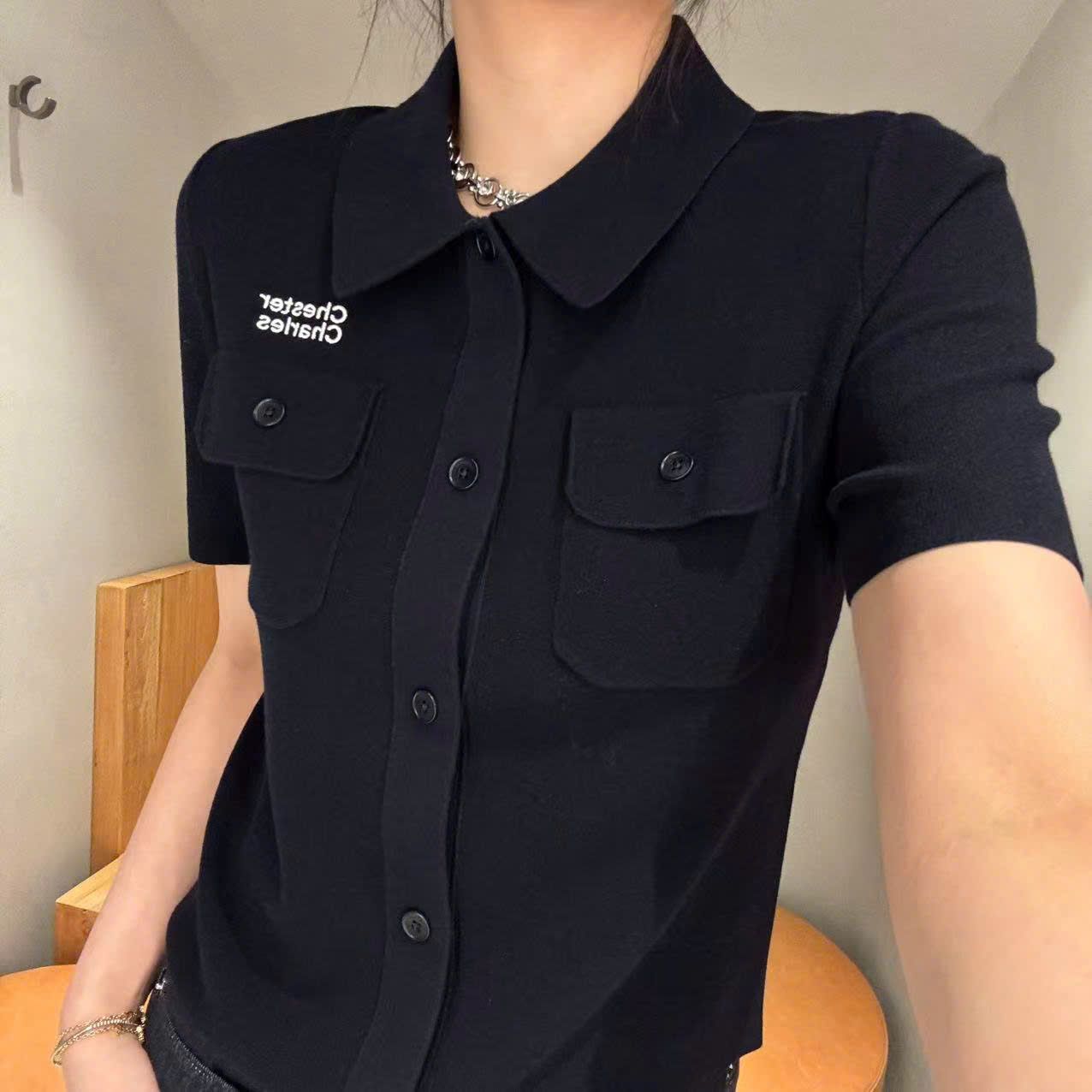 Áo xanh Navy 2 túi ngực cài cúc