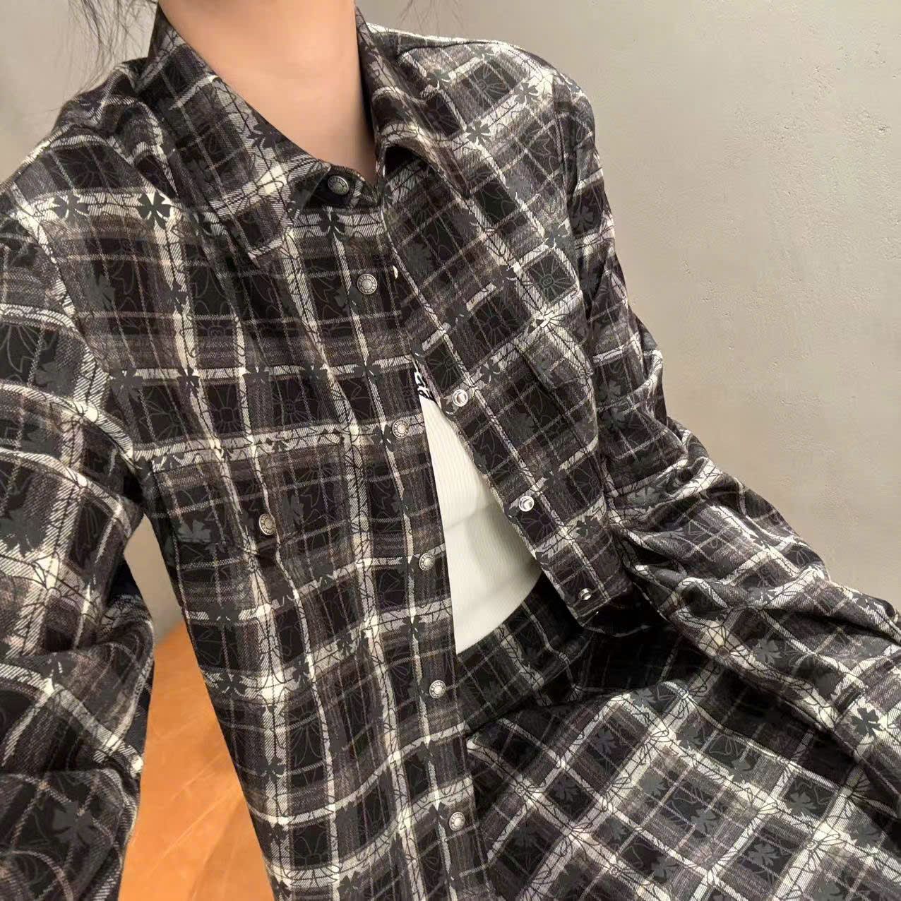 Sơ mi đen trắng kẻ caro CH