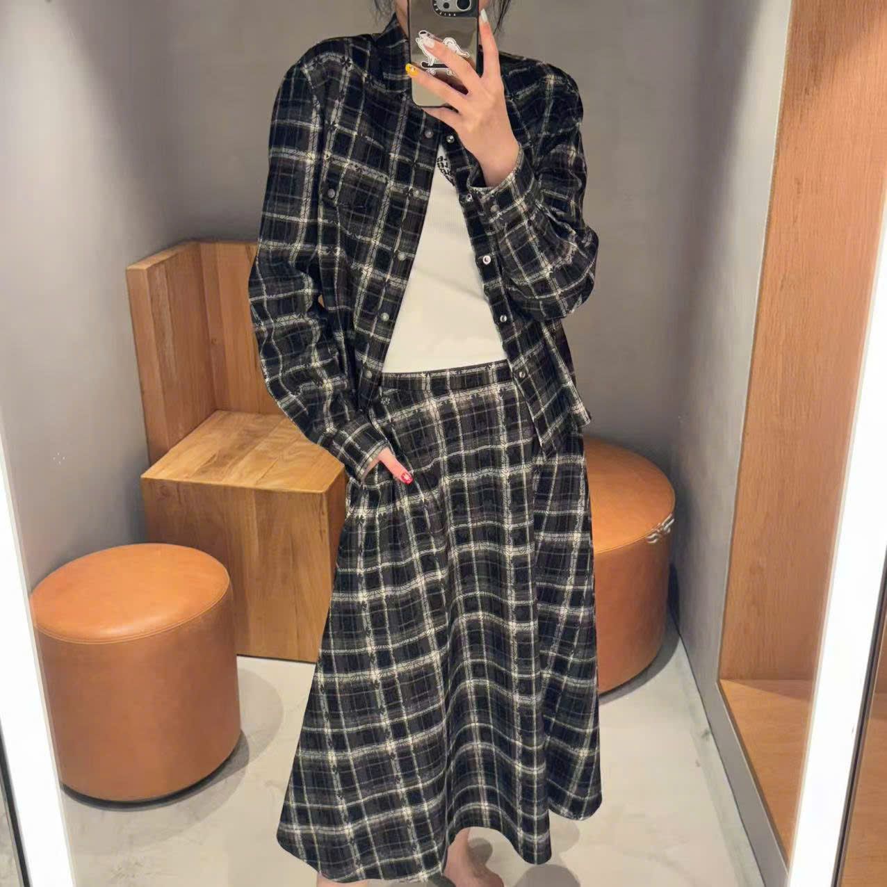 Sơ mi đen trắng kẻ caro CH